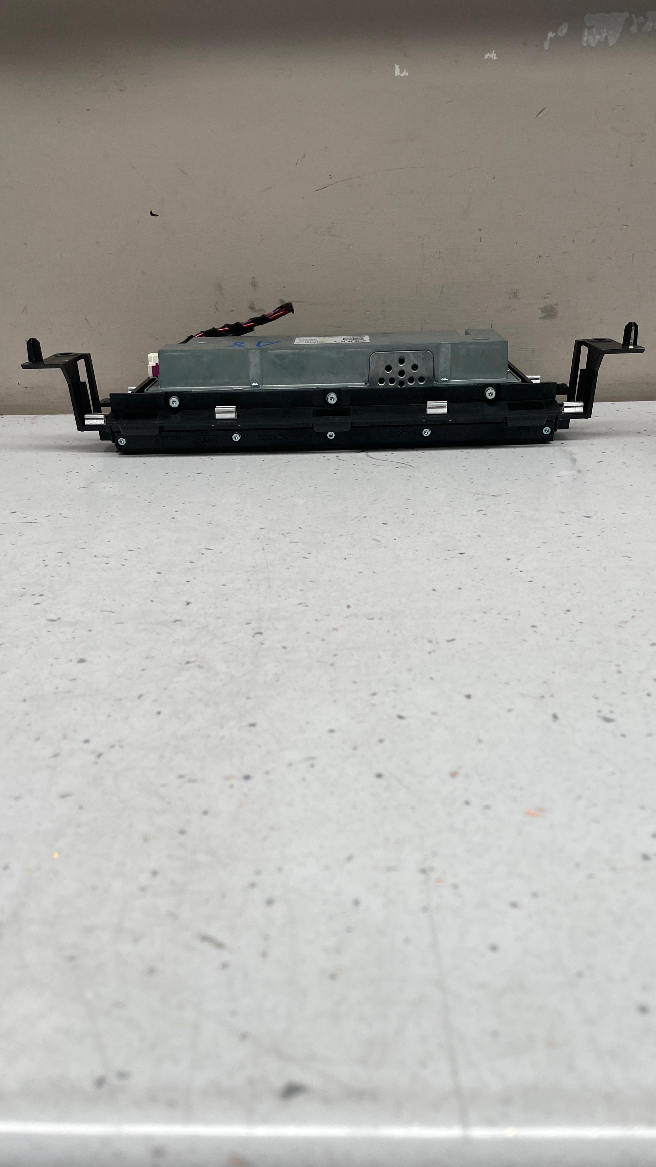 4N0919605B AUDI DISPLAY SCREEN UNIT