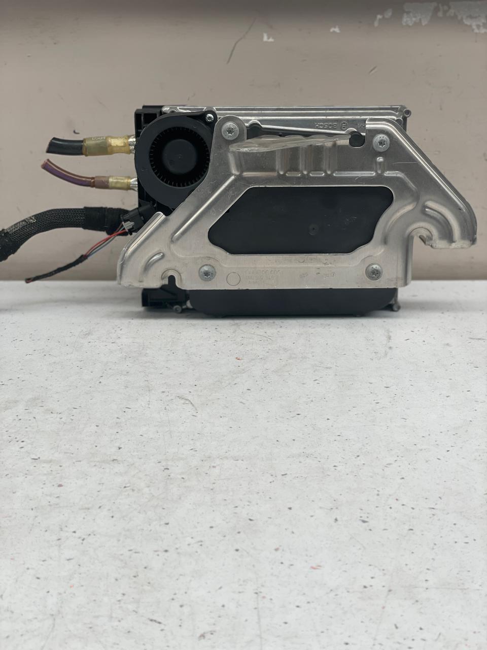 4M0959663C AUDI POWER INVERTER / VOLTAGE CONVERTER