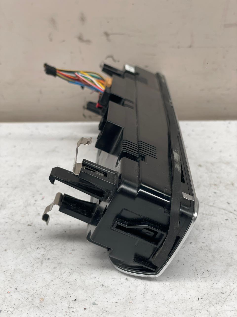 83A820043D AUDI CLIMATE CONTROL PANEL