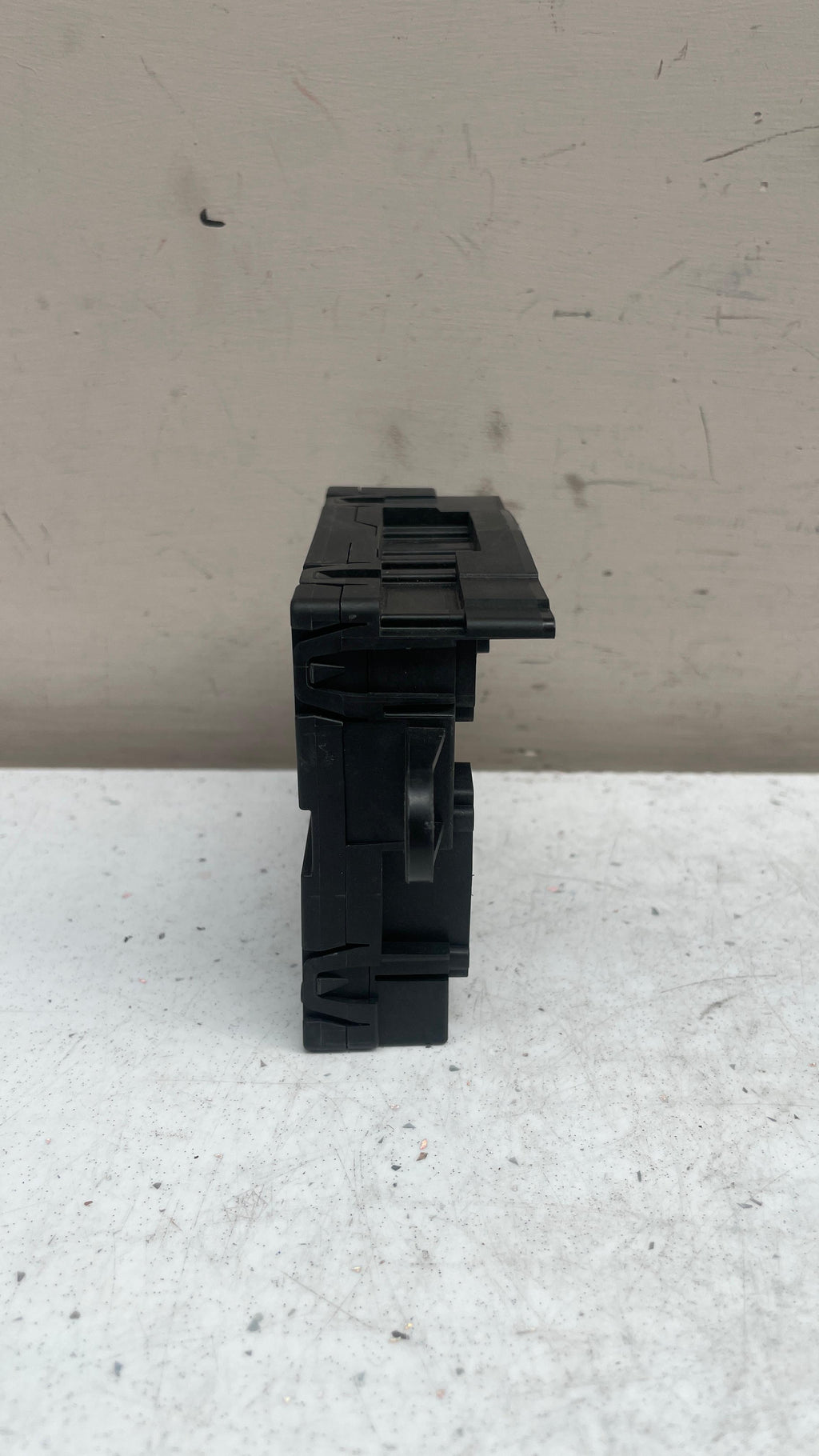 L8B2-14D618-AG LAND ROVER FRONT LEFT DOOR CONTROL