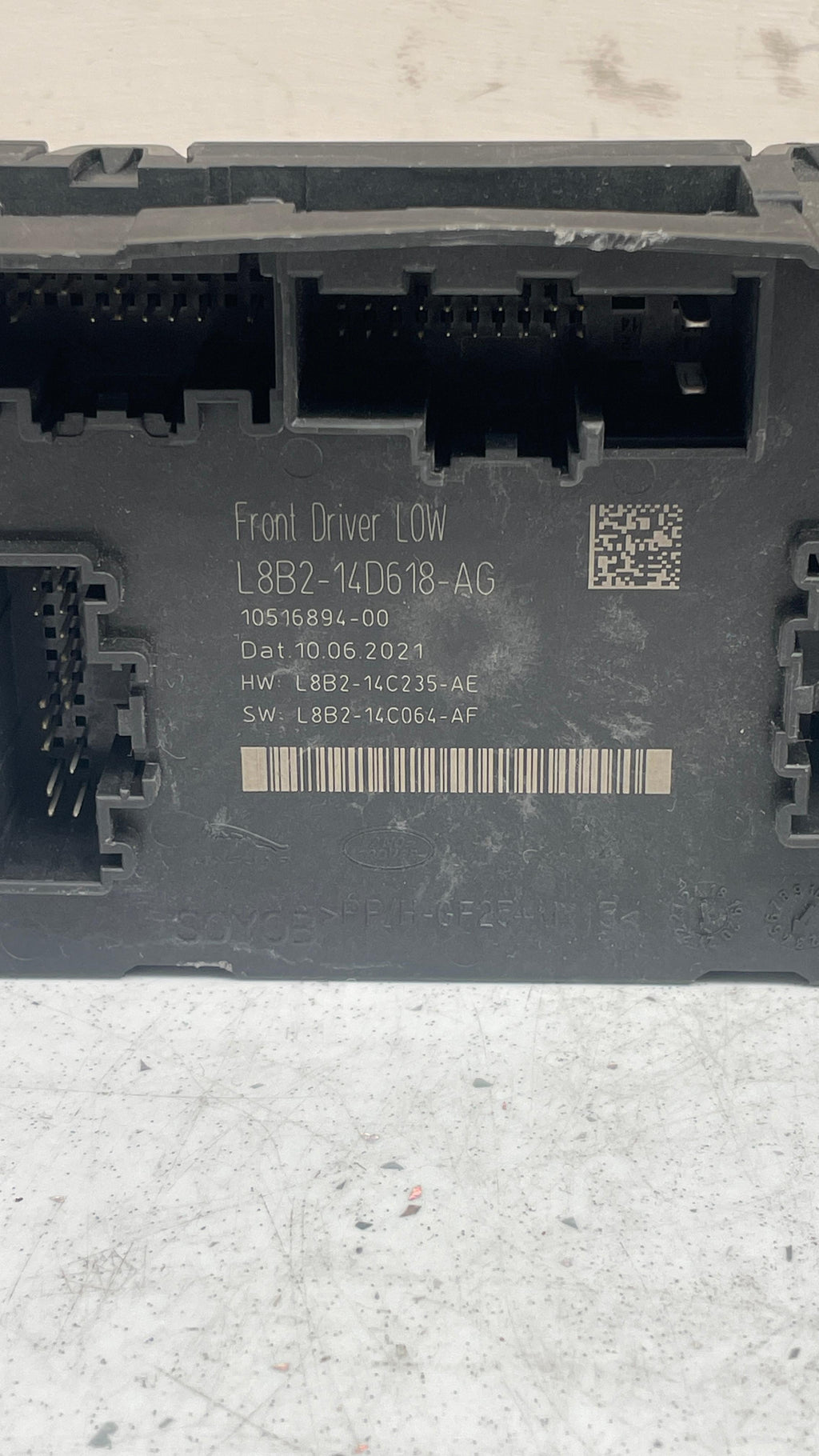 L8B2-14D618-AG LAND ROVER FRONT LEFT DOOR CONTROL