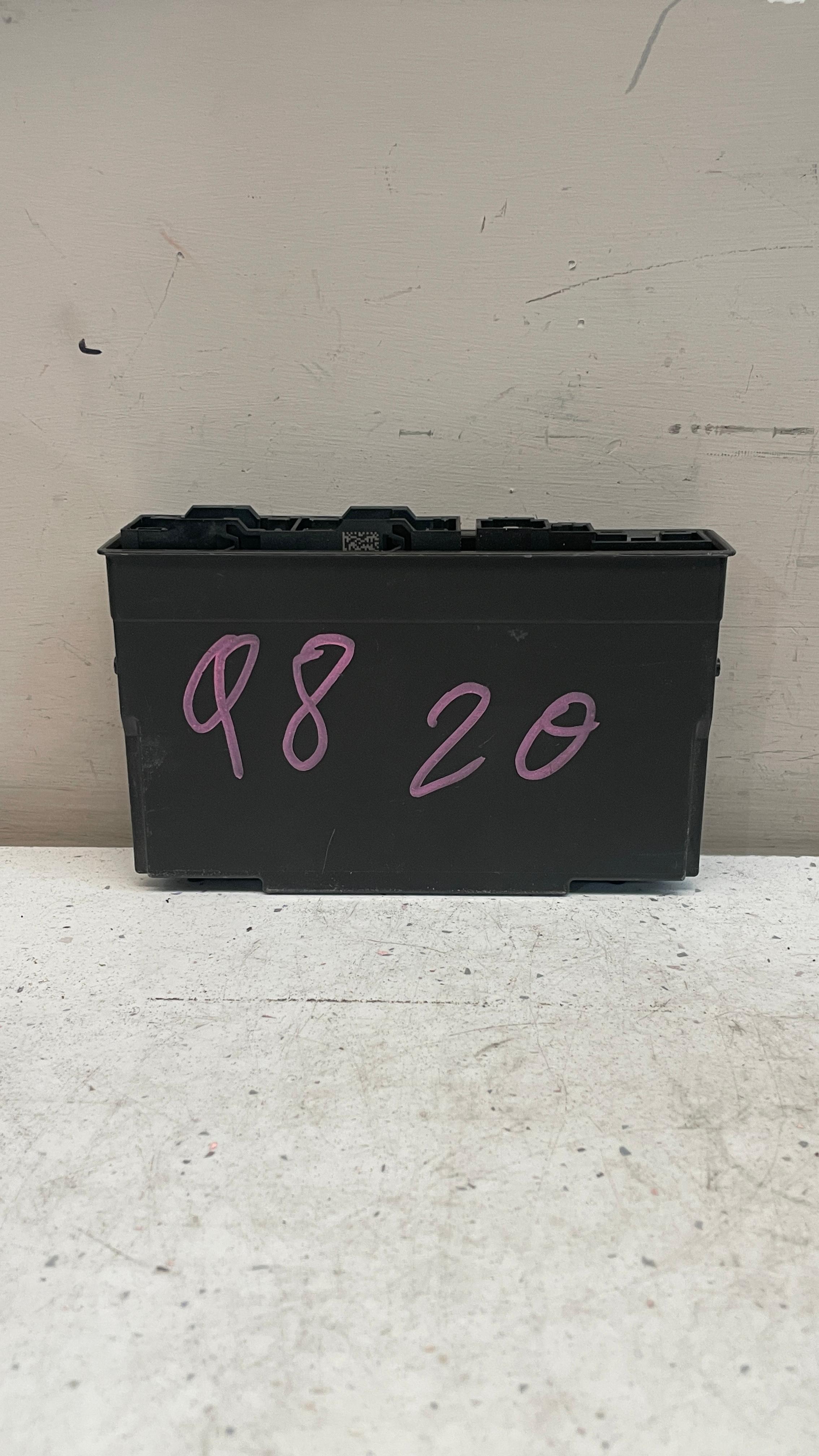 4M4959760E AUDI Q8 SEAT CONTROL UNIT LEFT / RIGHT