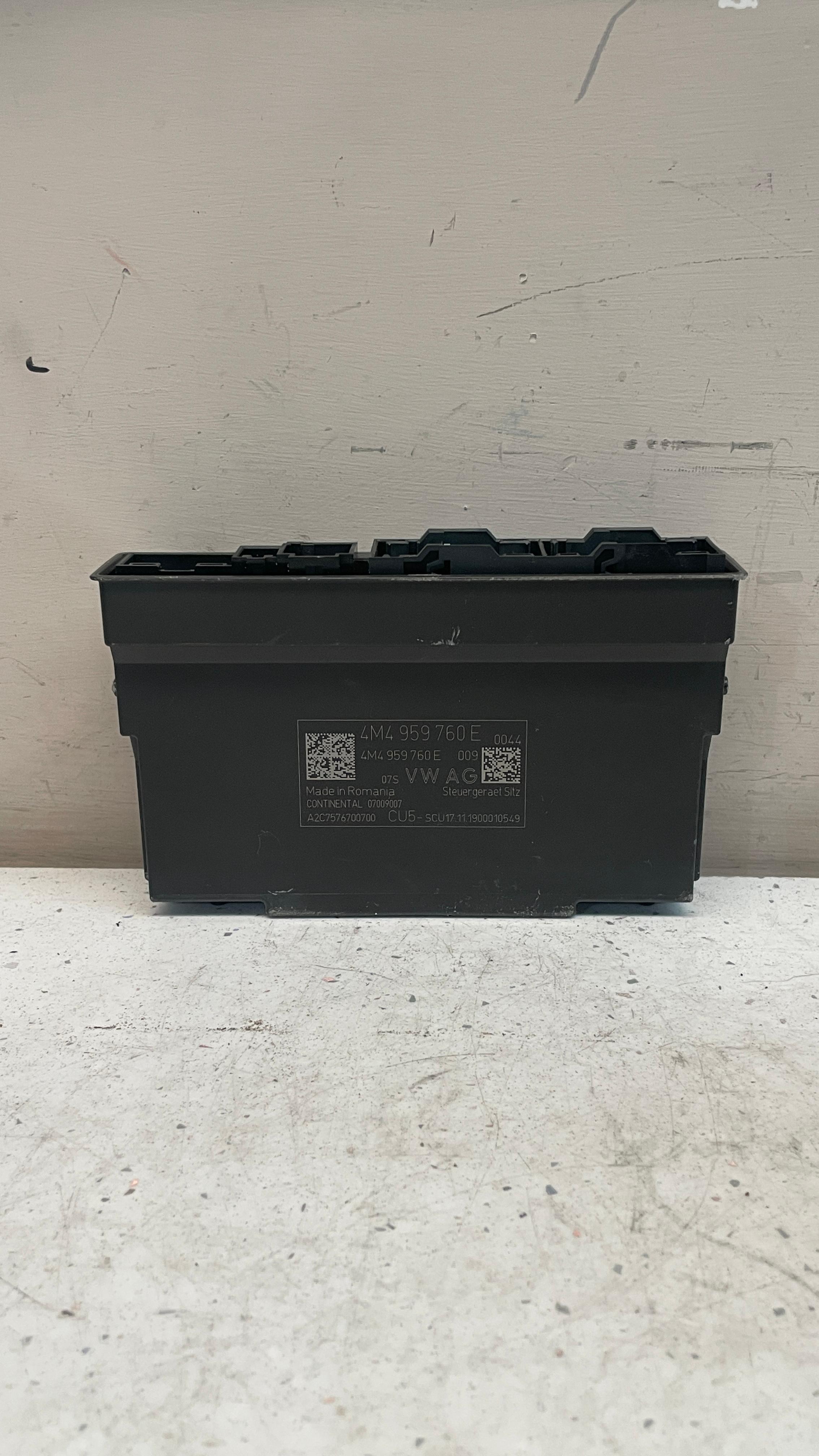 4M4959760E AUDI Q8 SEAT CONTROL UNIT LEFT / RIGHT