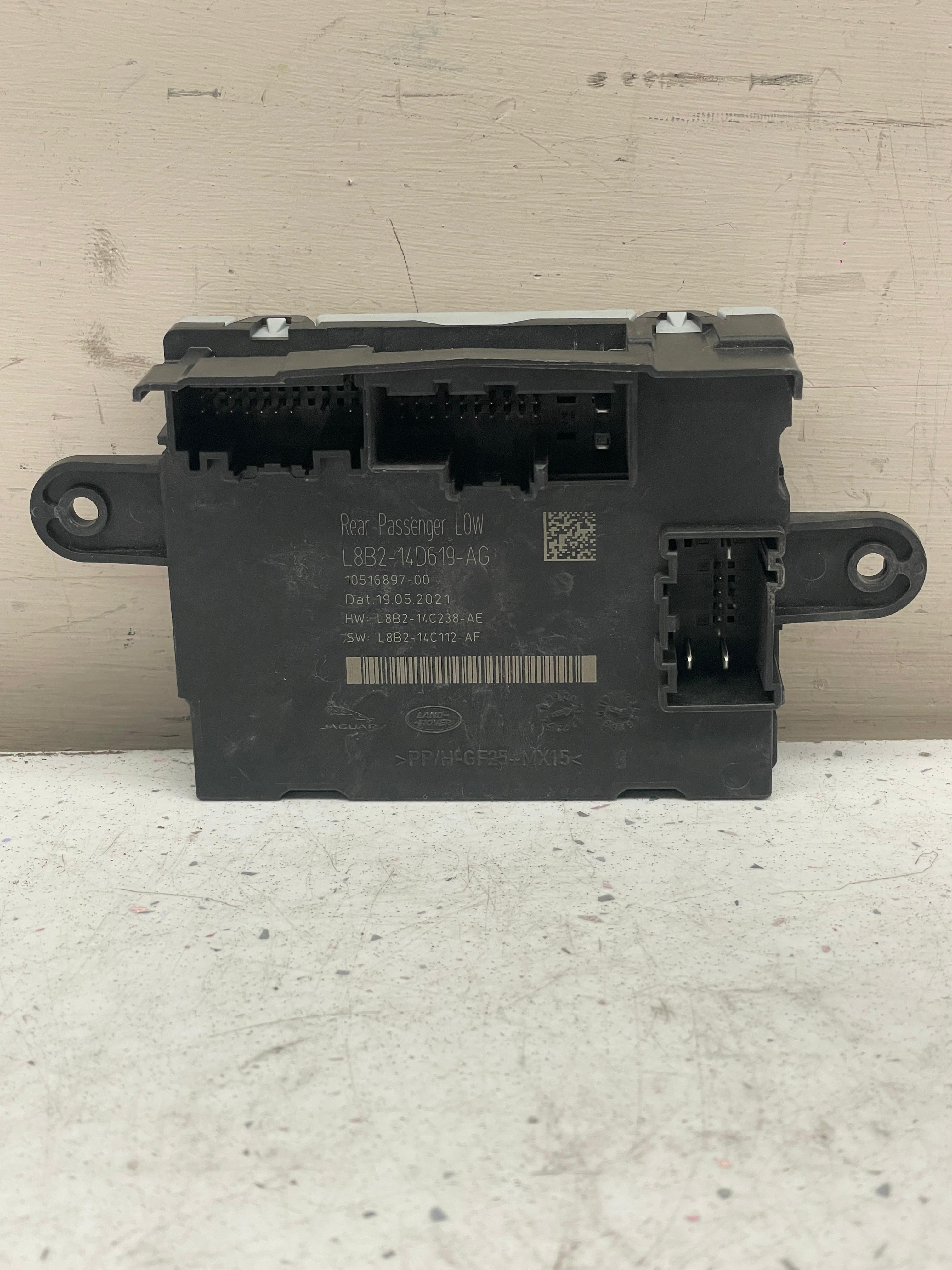 L8B2-14D619-AG LAND ROVER VELAR REAR LEFT DOOR ECU