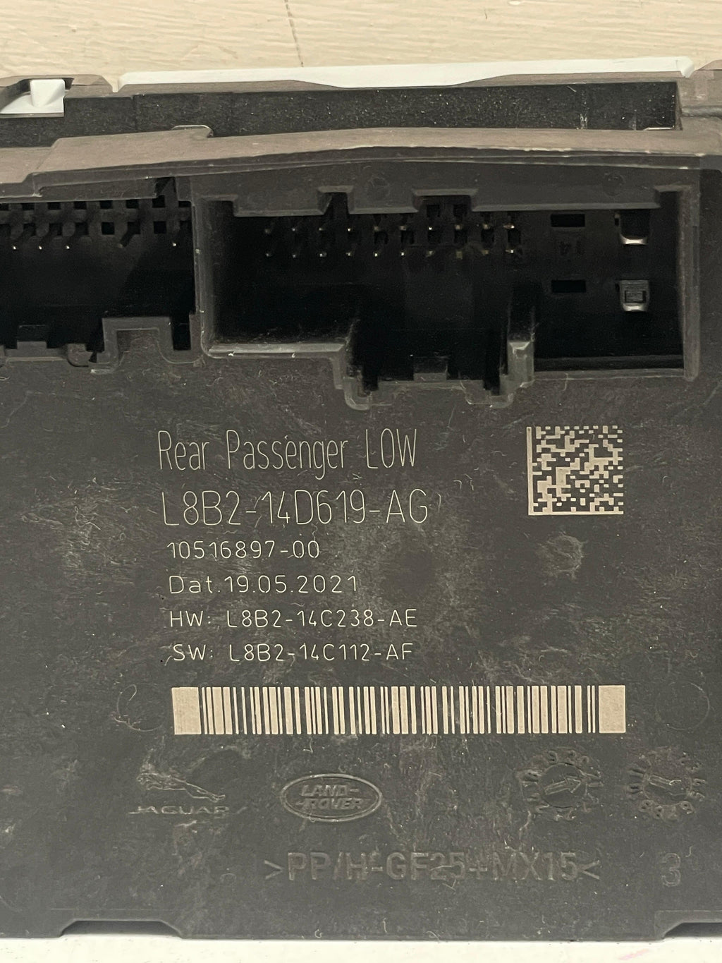 L8B2-14D619-AG LAND ROVER VELAR REAR LEFT DOOR ECU