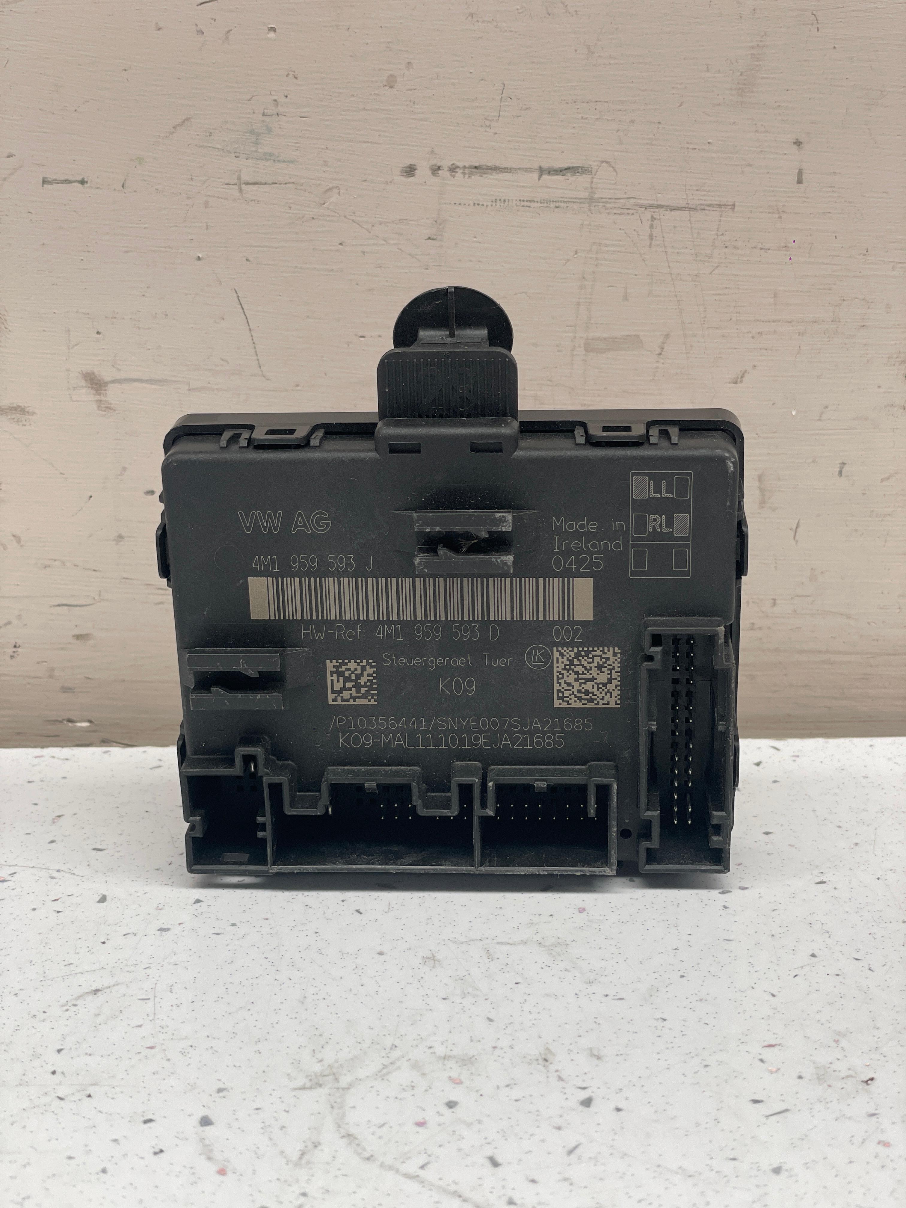 4M1959593J AUDI SQ8 DOOR CONTROL UNIT
