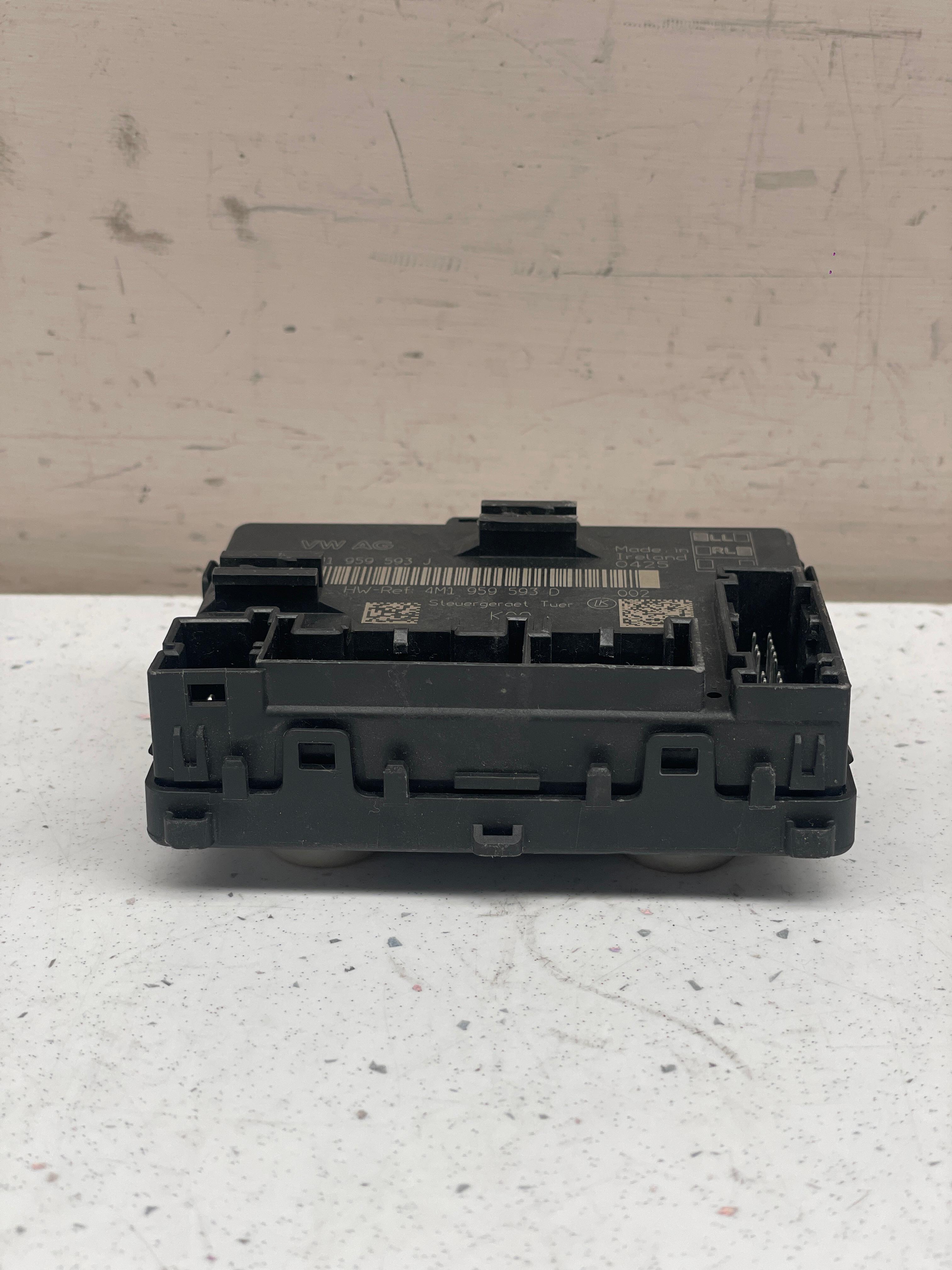 4M1959593J AUDI SQ8 DOOR CONTROL UNIT