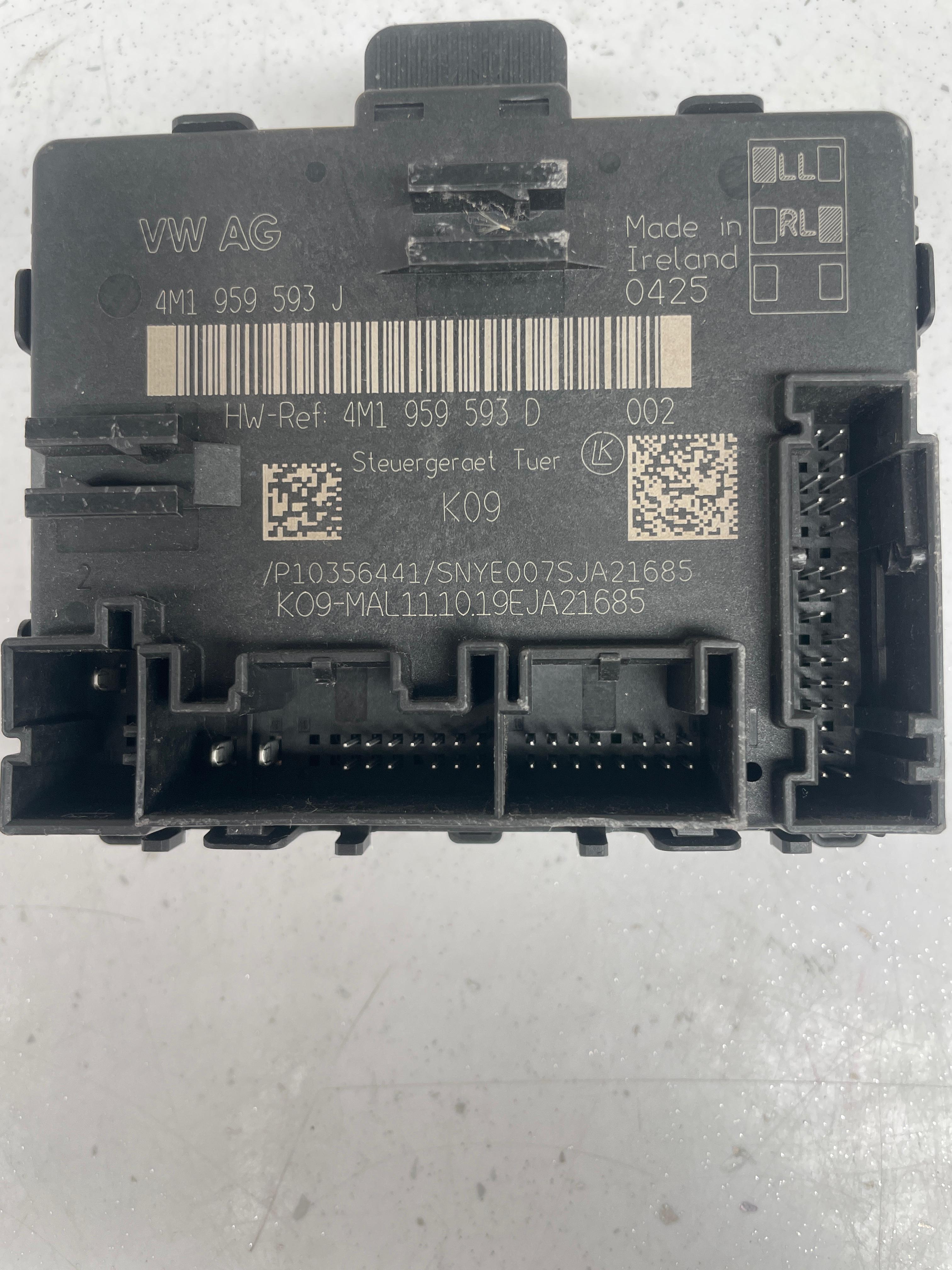4M1959593J AUDI SQ8 DOOR CONTROL UNIT