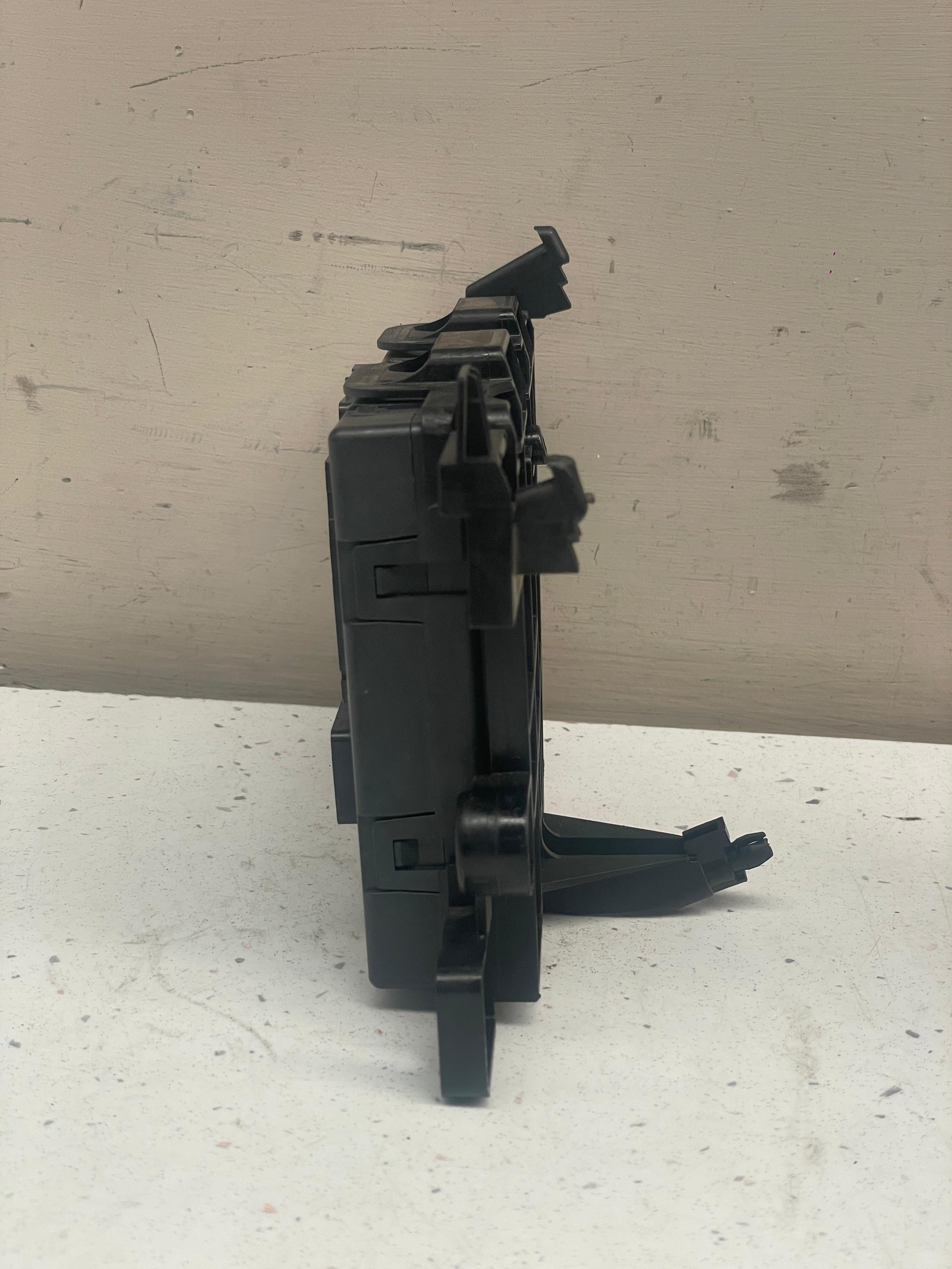 4M1959592J  AUDI SQ8 DOOR CONTROL UNIT
