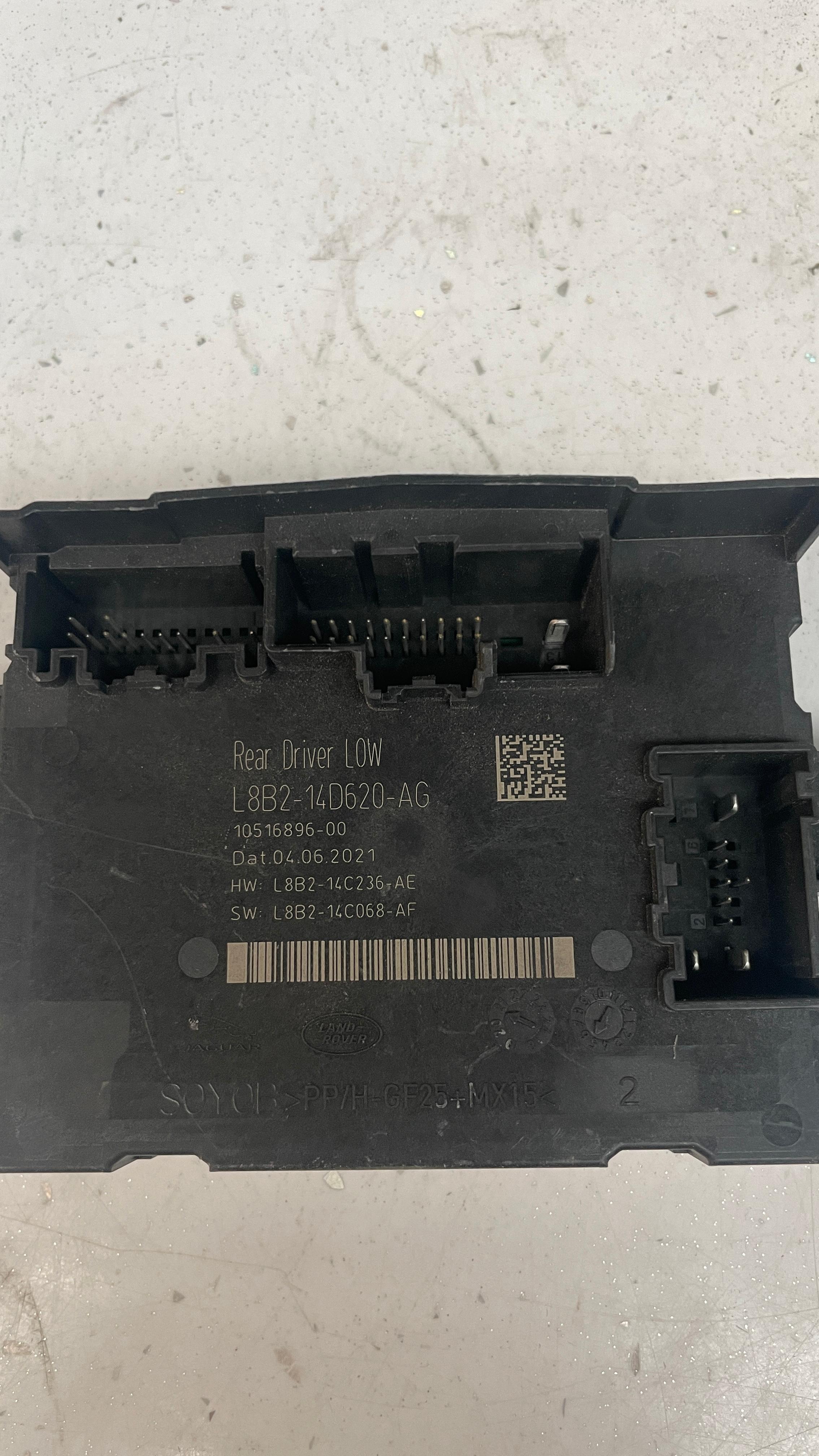 L8B2-14D620-AG LAND ROVER VELAR DOOR CONTROL MODULE REAR RIGHT