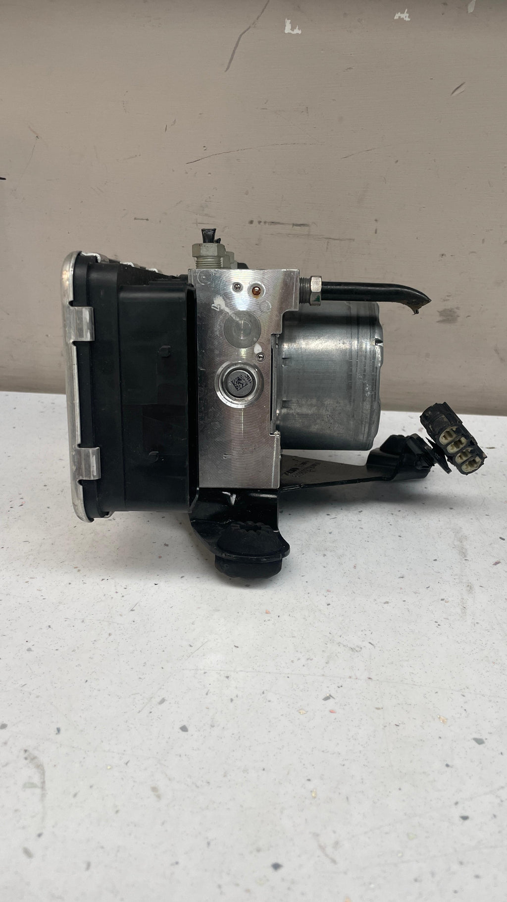 32214803 VOLVO XC60 ABS ANTI-LOCK BRAKE PUMP