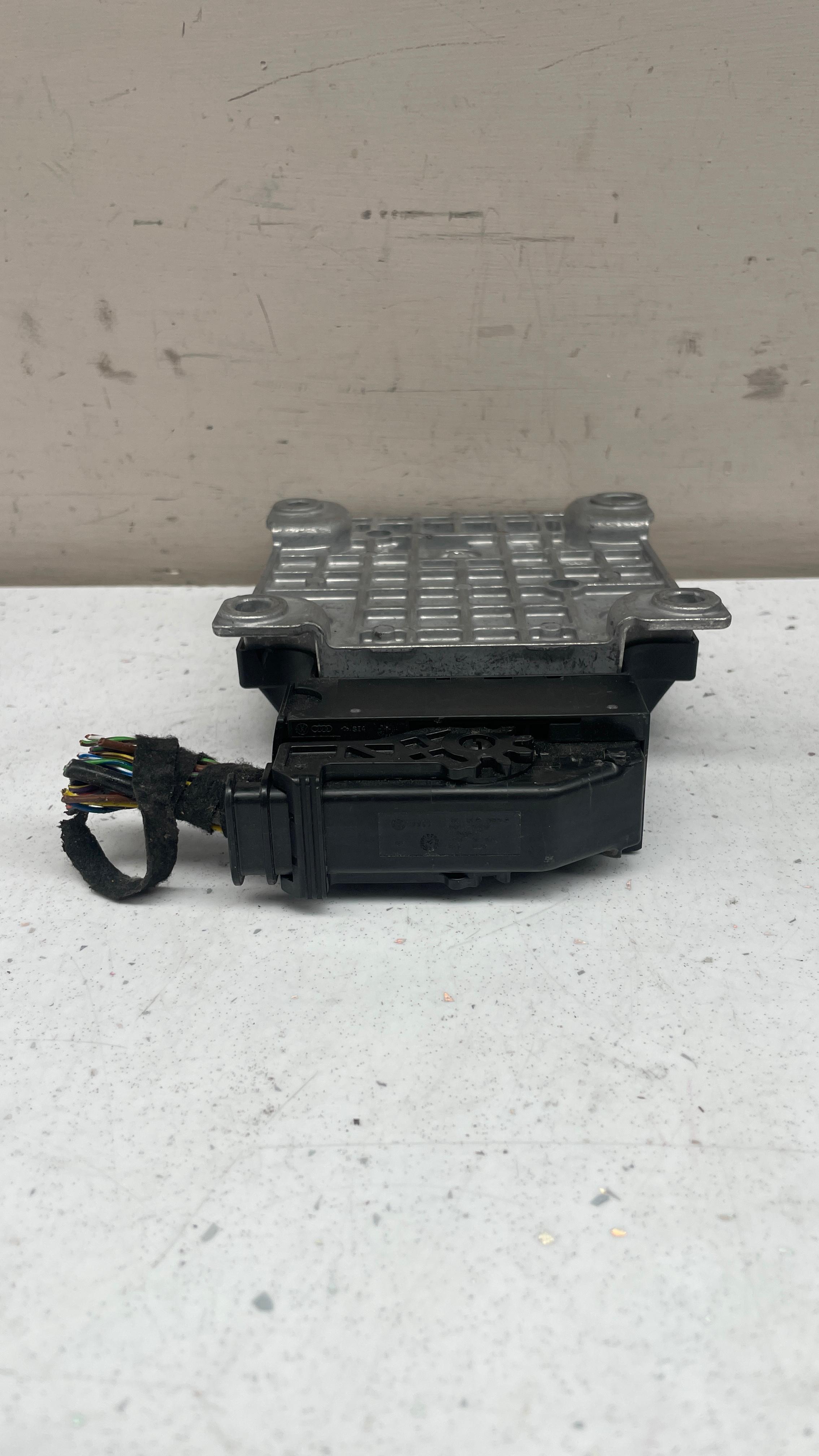 4N0907777AE AUDI A8 CHASSIS CONTROL UNIT