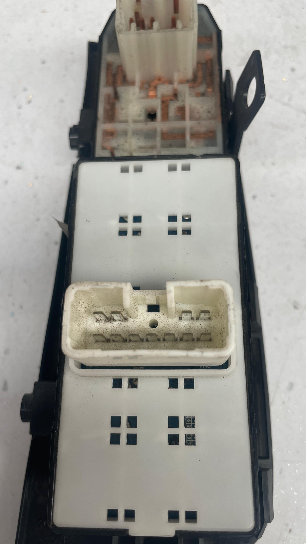 93570-4H900 HYUNDAI H1 STAREX POWER WINDOW MAIN SWITCH