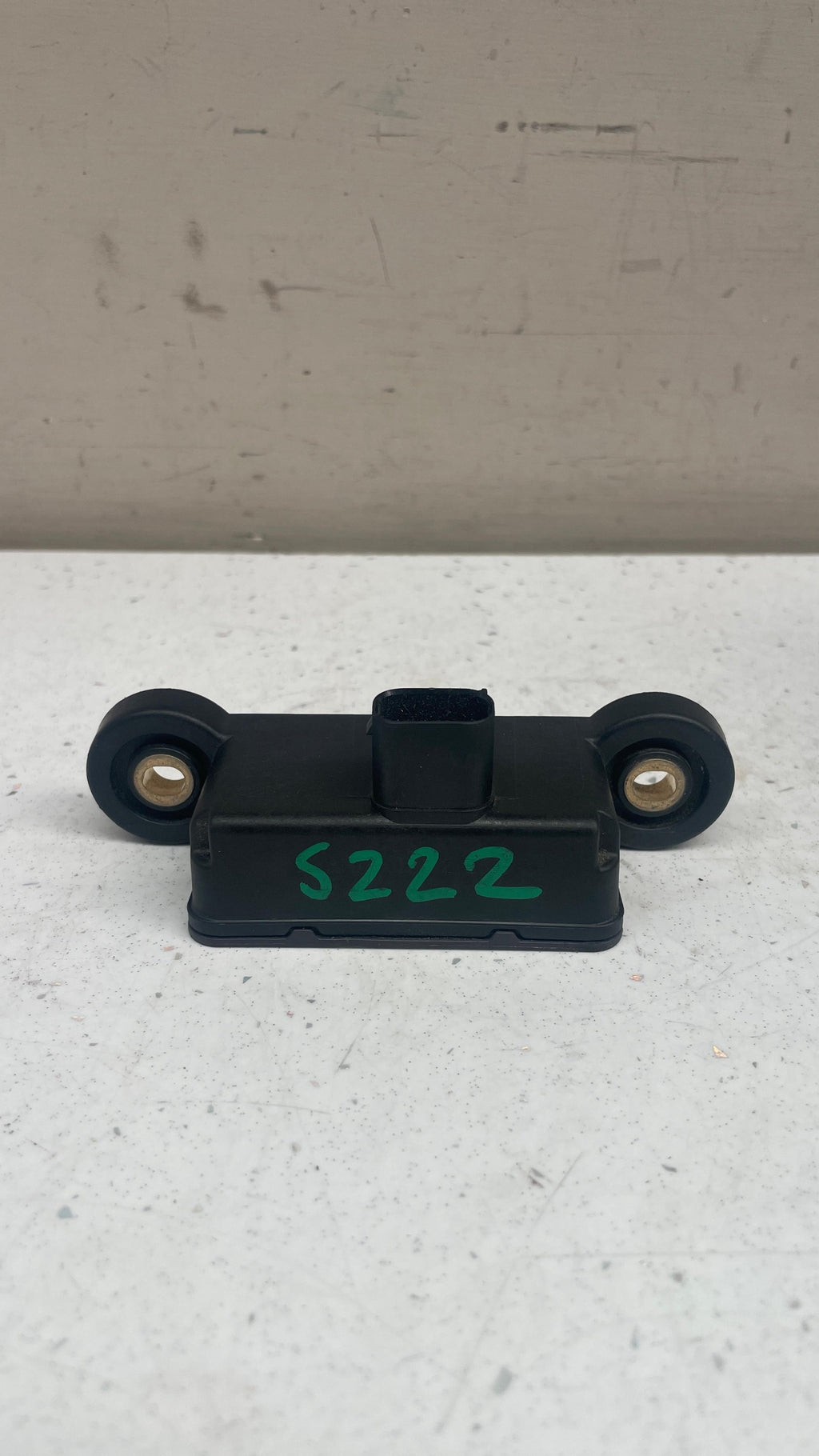 A0009052600 MERCEDES W222 YAW RATE SENSOR