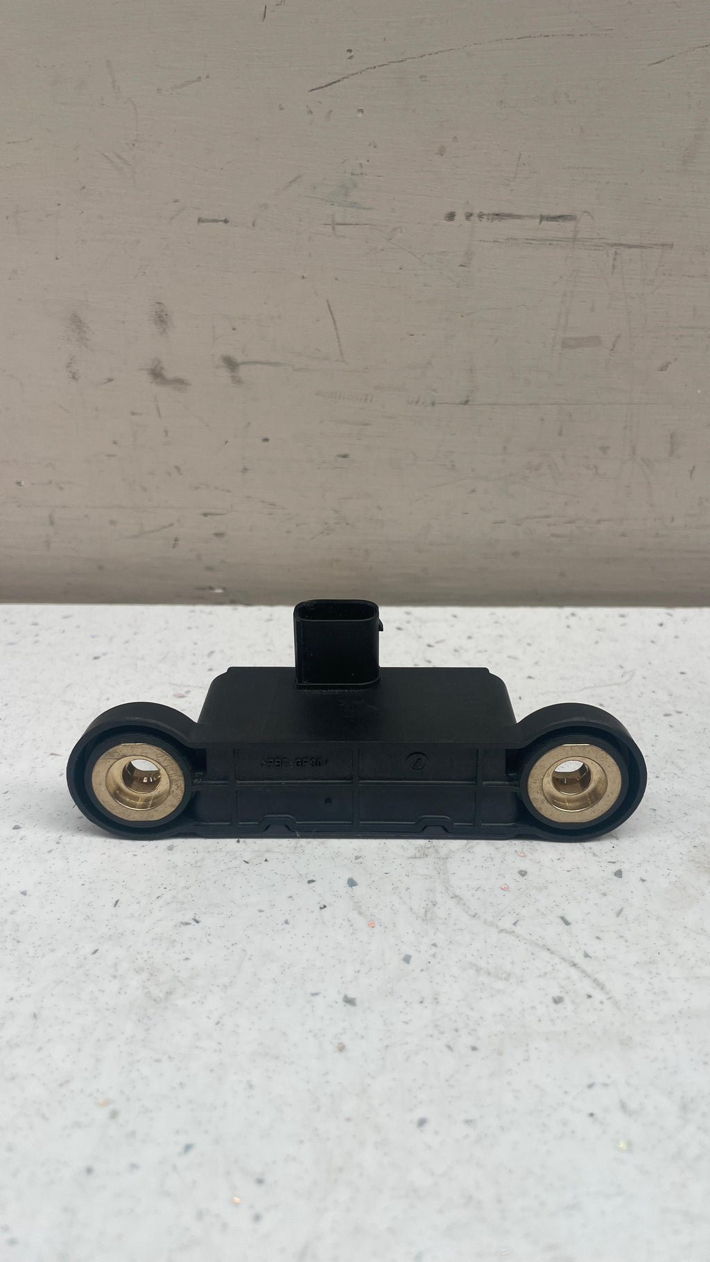 A0009052600 MERCEDES W222 YAW RATE SENSOR