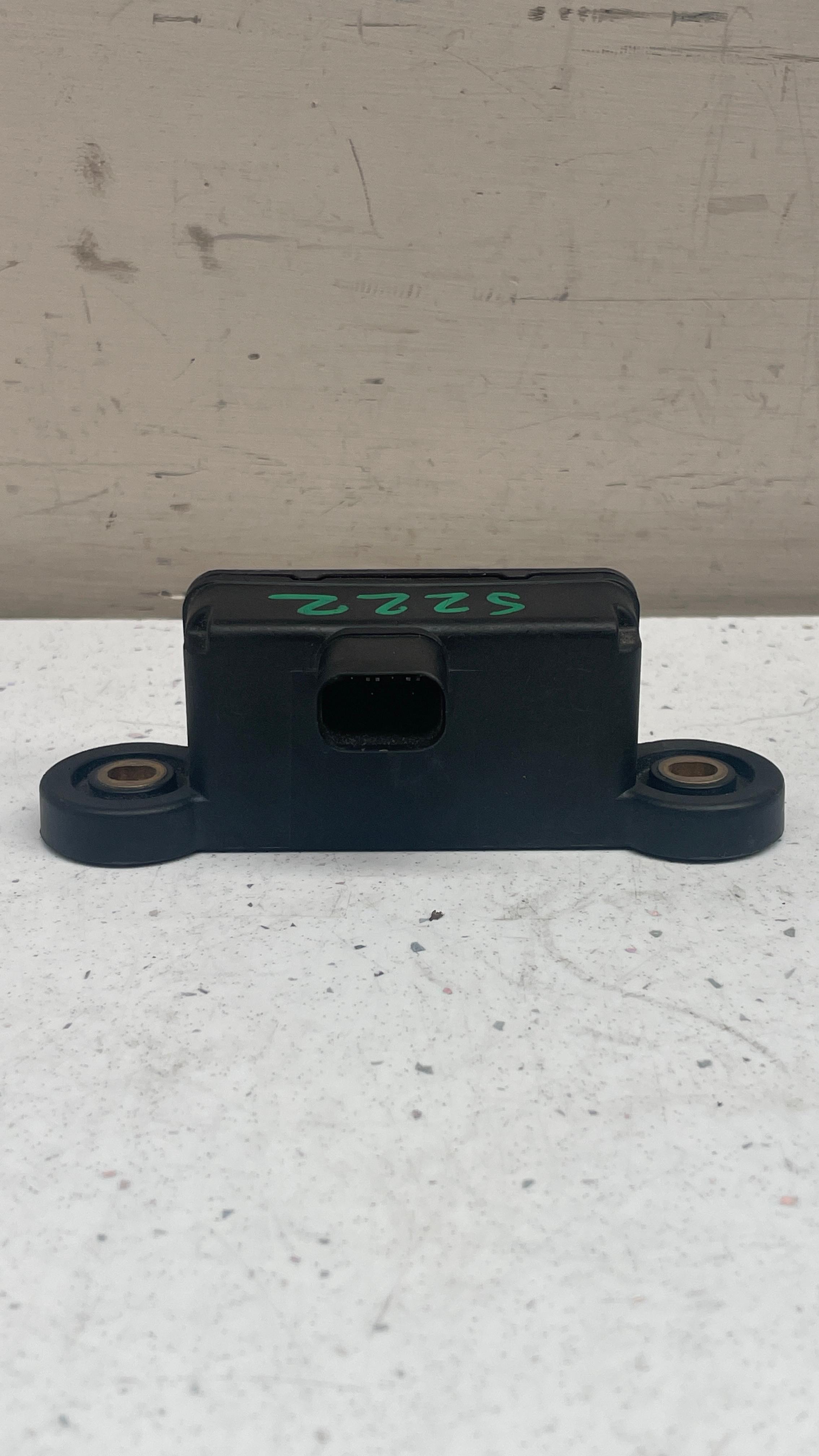 A0009052600 MERCEDES W222 YAW RATE SENSOR