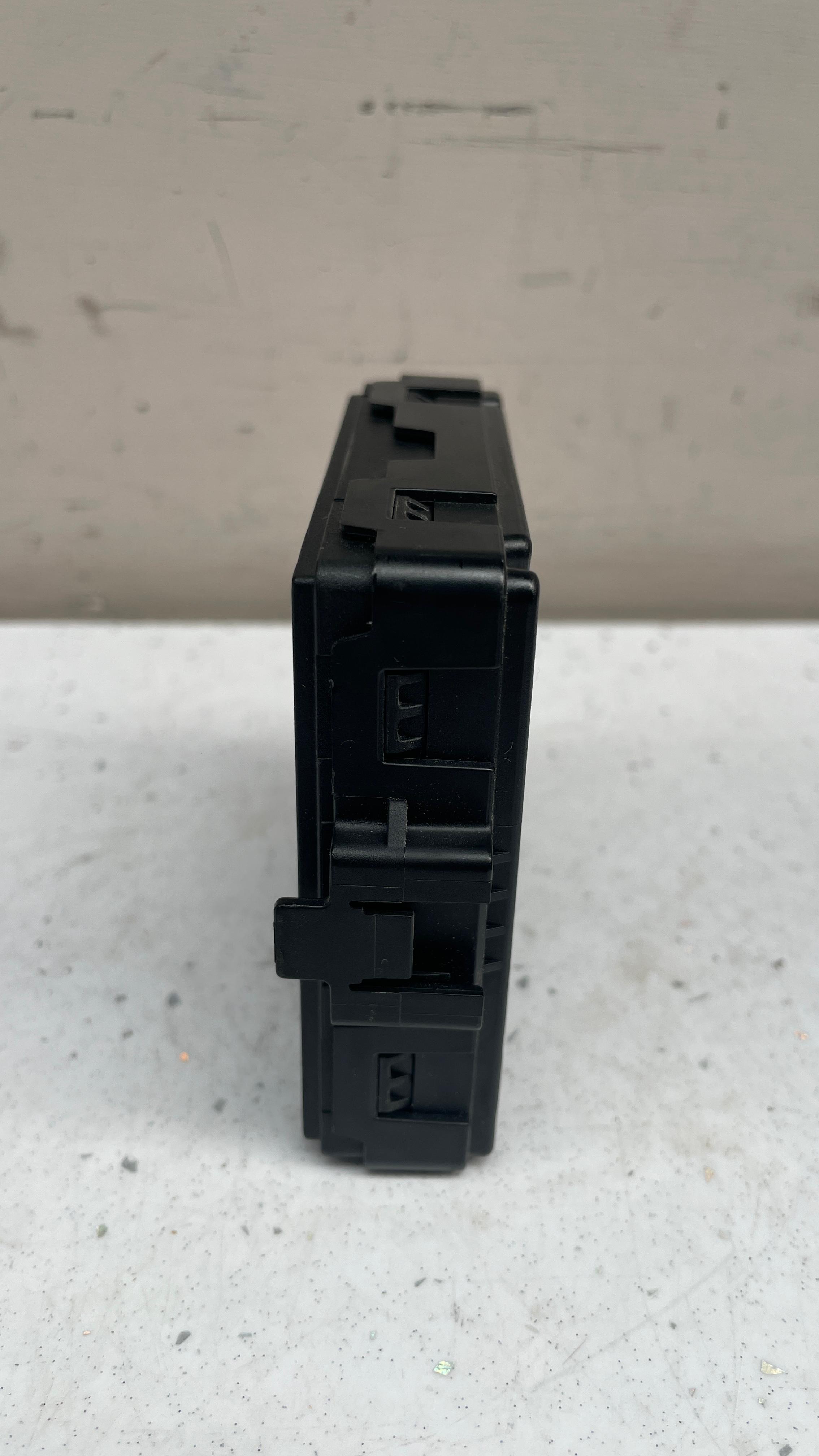 3Q0907338E AUDI Q3 HEADLIGHT CONTROL MODULE