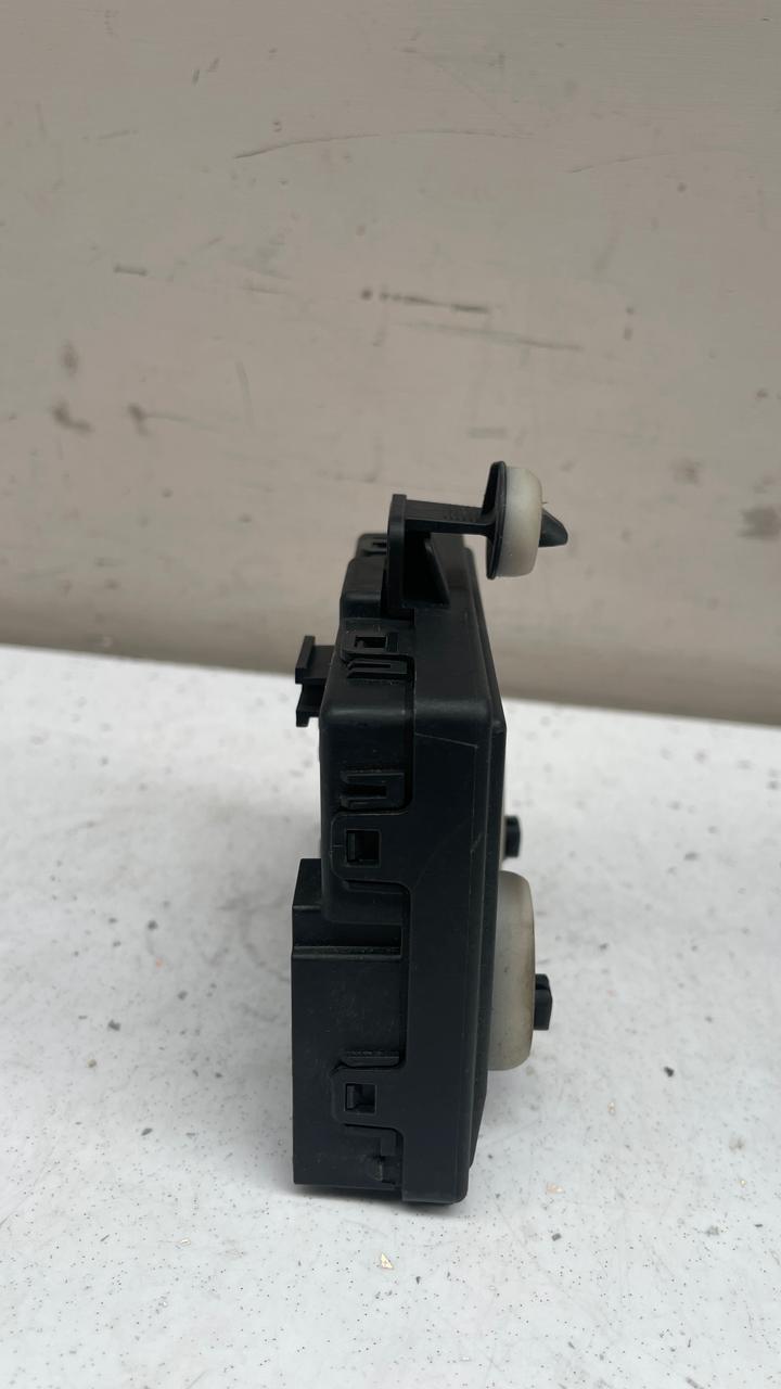 4M1959793C  AUDI A8 FRONT WINDSHIELD WIPER MOTOR