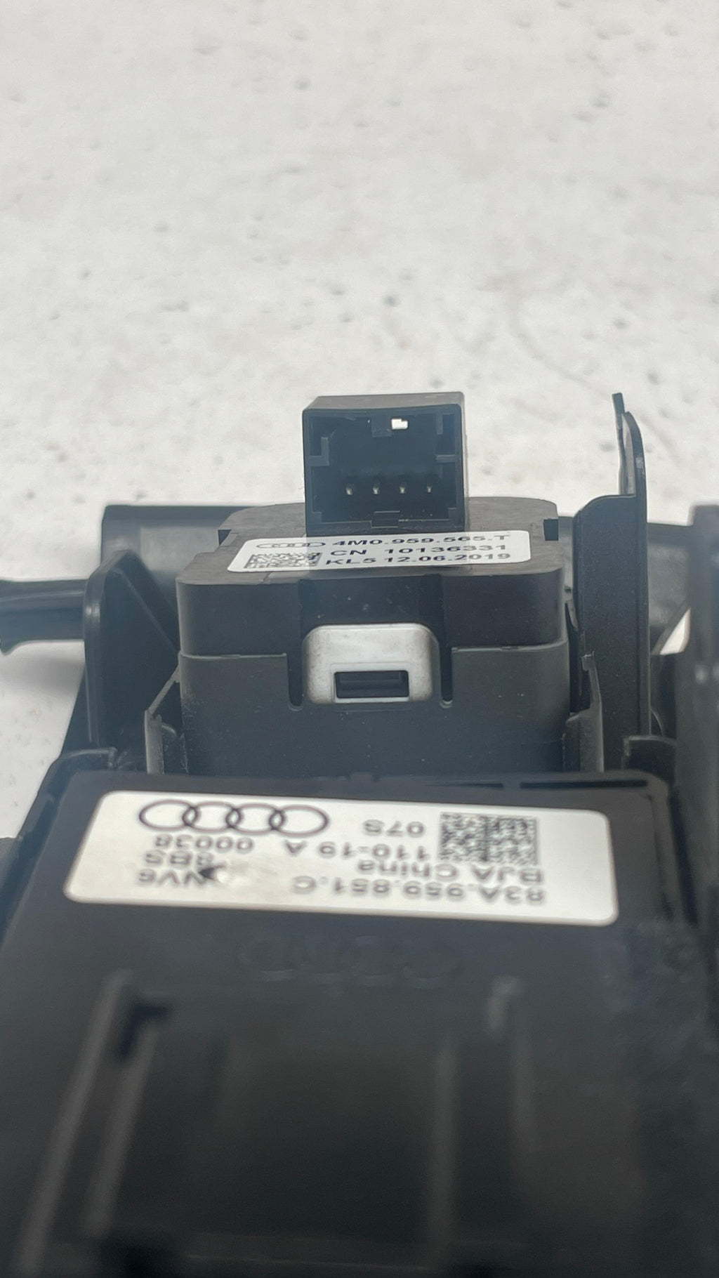83A959851C AUDI  MASTER POWER WINDOW SWITCH