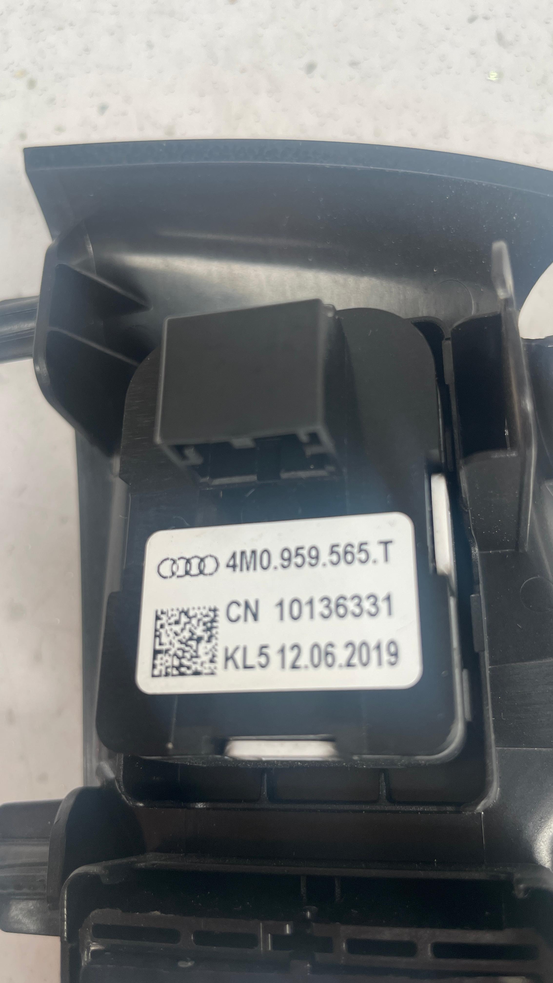 83A959851C AUDI  MASTER POWER WINDOW SWITCH