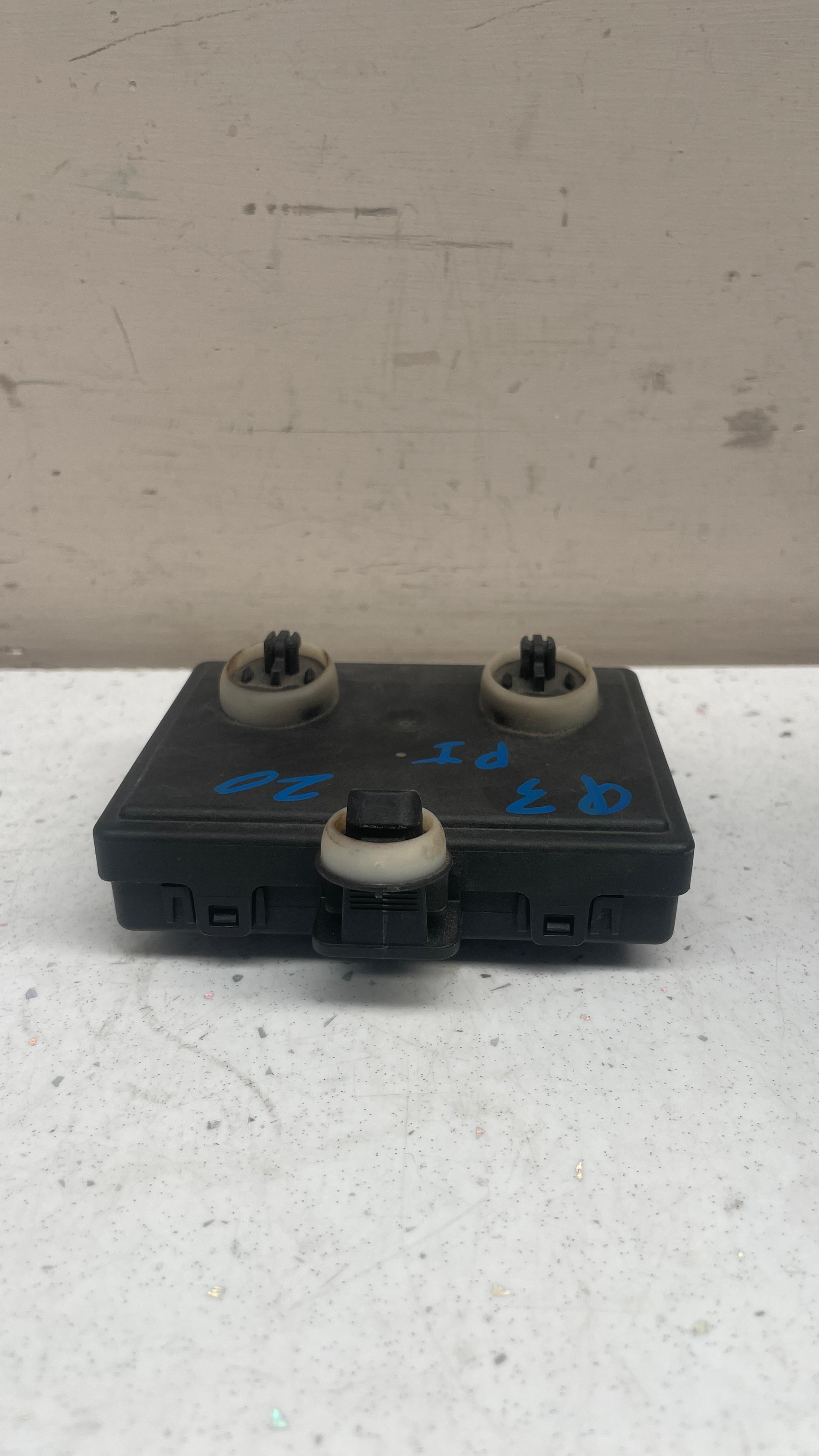 5Q0959593K  AUDI A8 STEERING ANGLE SENSOR