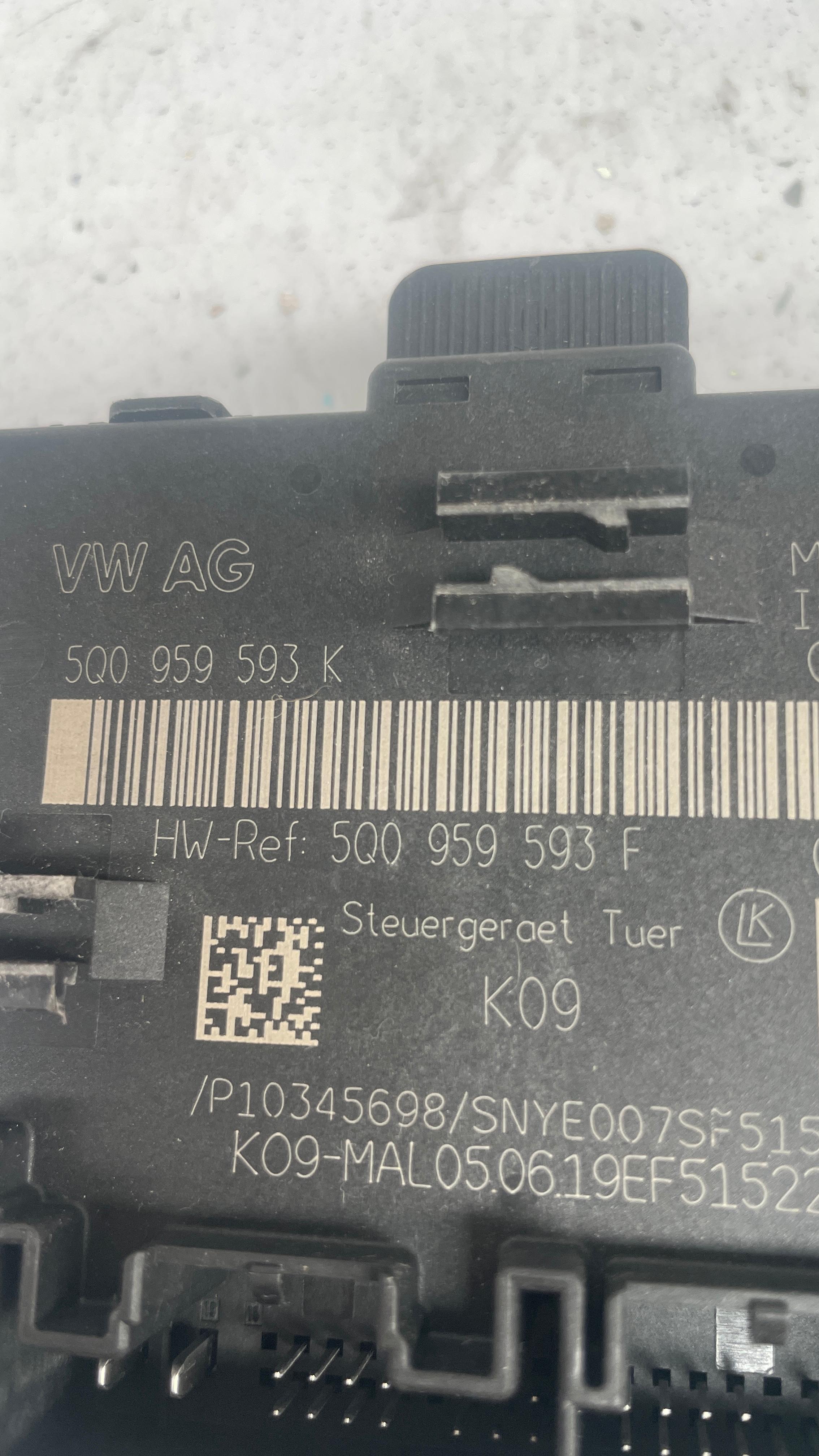 5Q0959593K  AUDI A8 STEERING ANGLE SENSOR