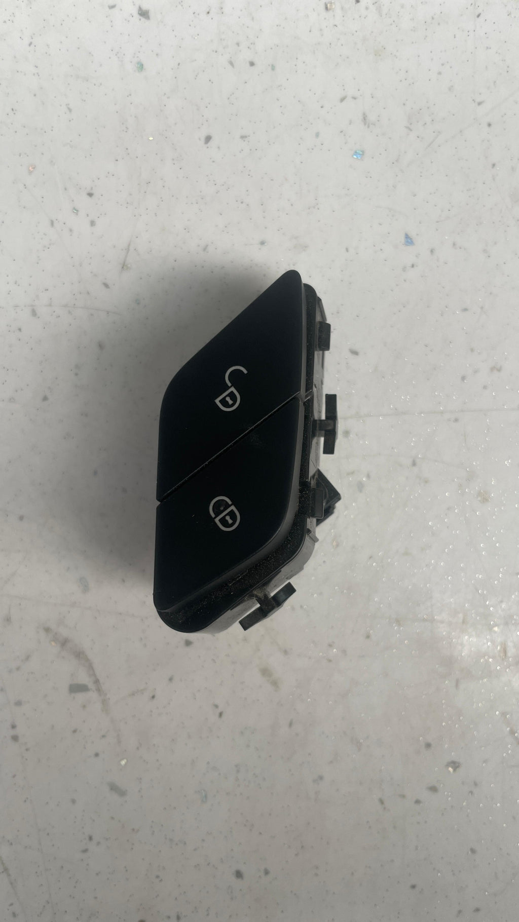 A2229057507 MERCEDES S222 DOOR LOCK SWITCH