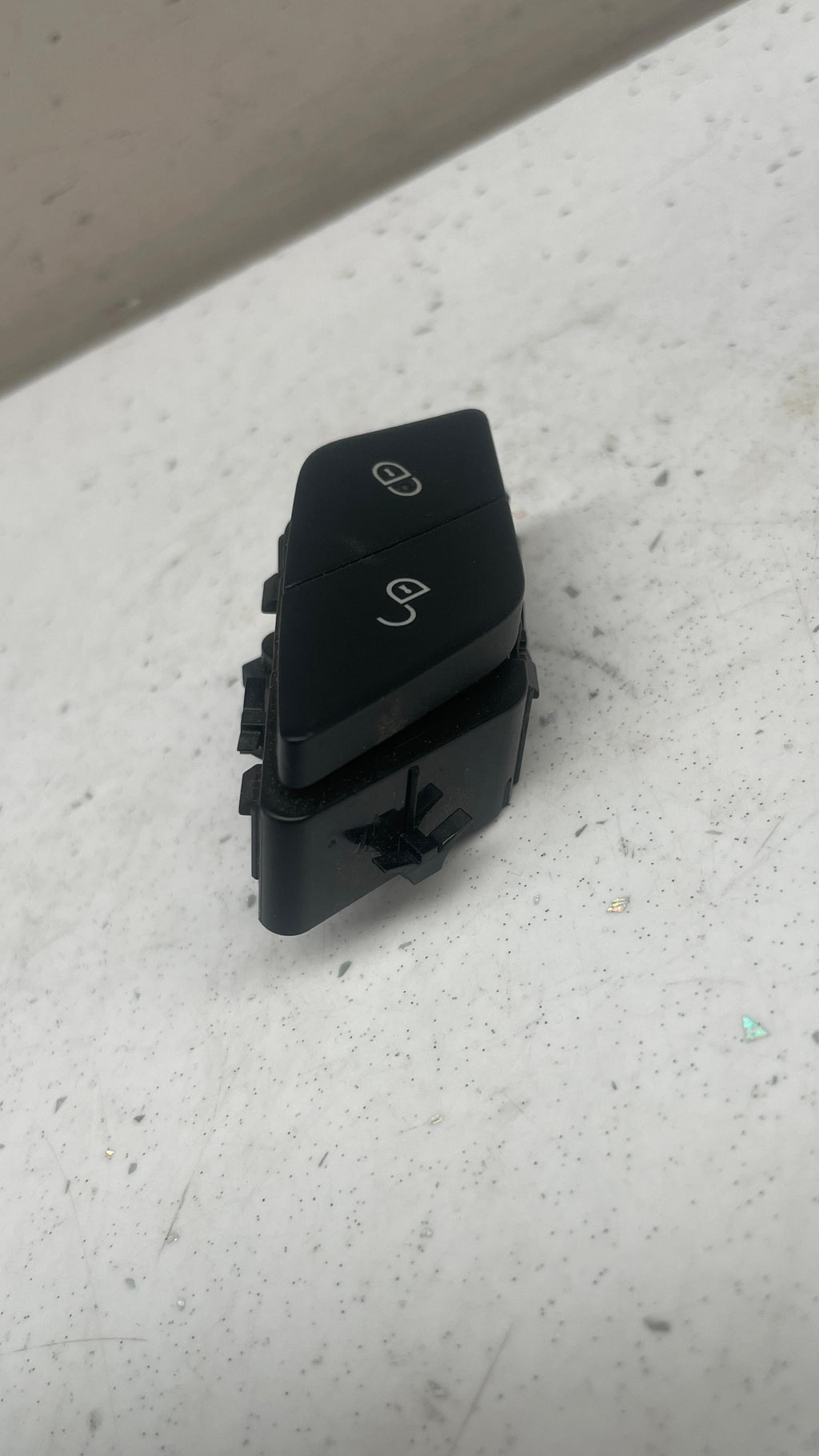 A2229057507 MERCEDES S222 DOOR LOCK SWITCH