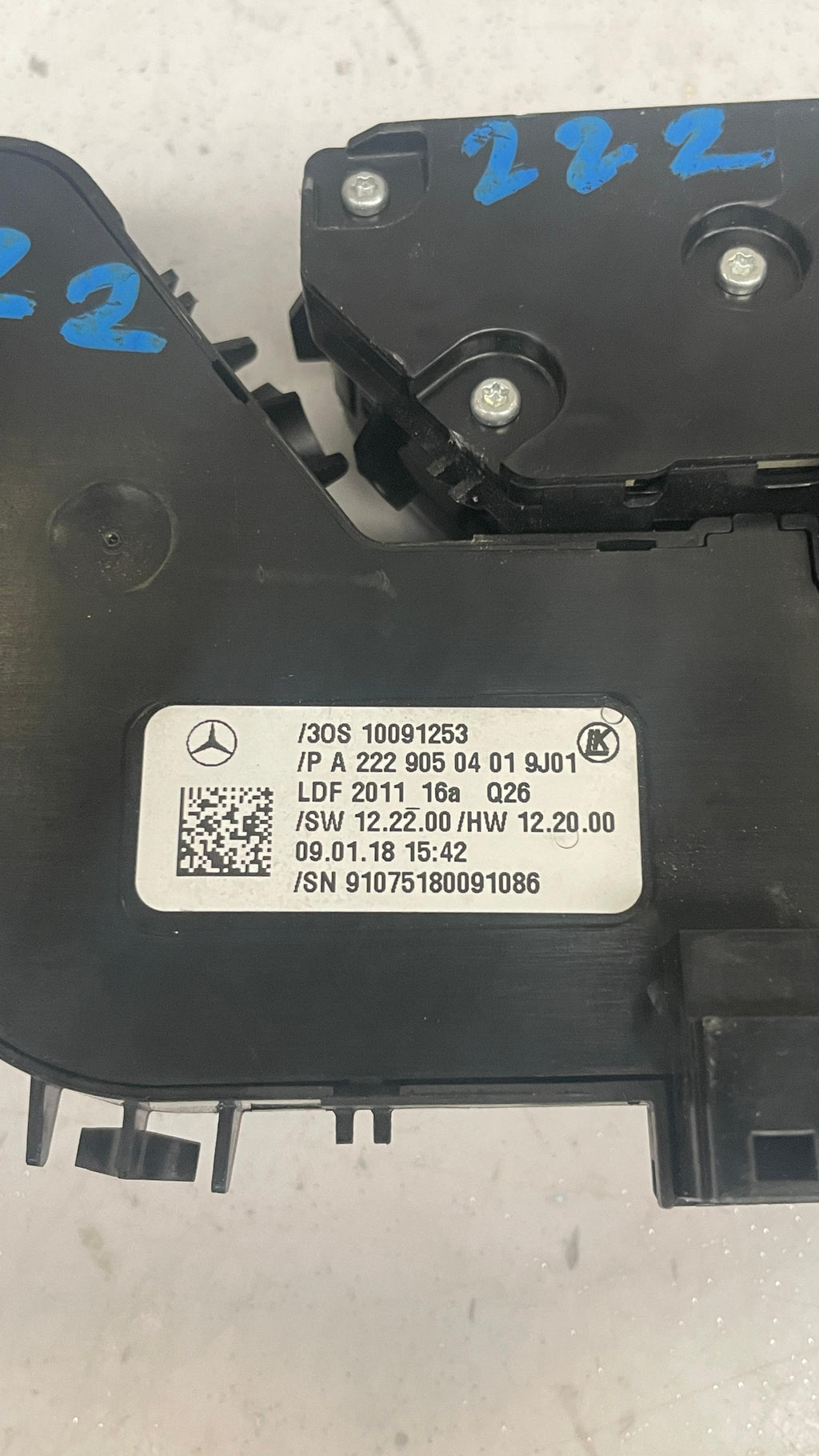 A2229050401 MERCEDES W222 FRONT RIGHT SEAT ADJUSTMENT SWITCH