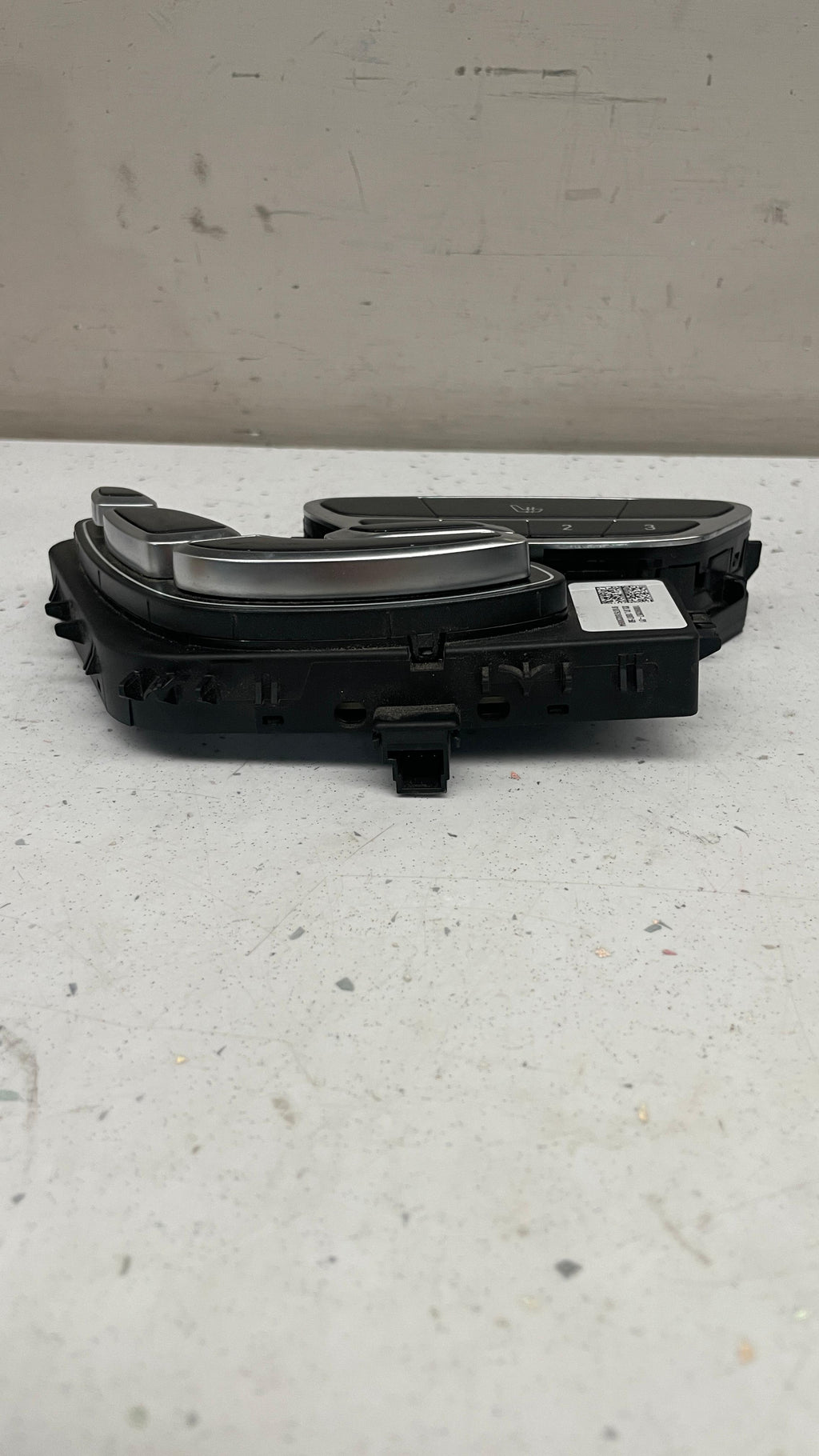 A2229050301 MERCEDES W222 SEAT ADJUSTMENT SWITCH LEFT FRONT