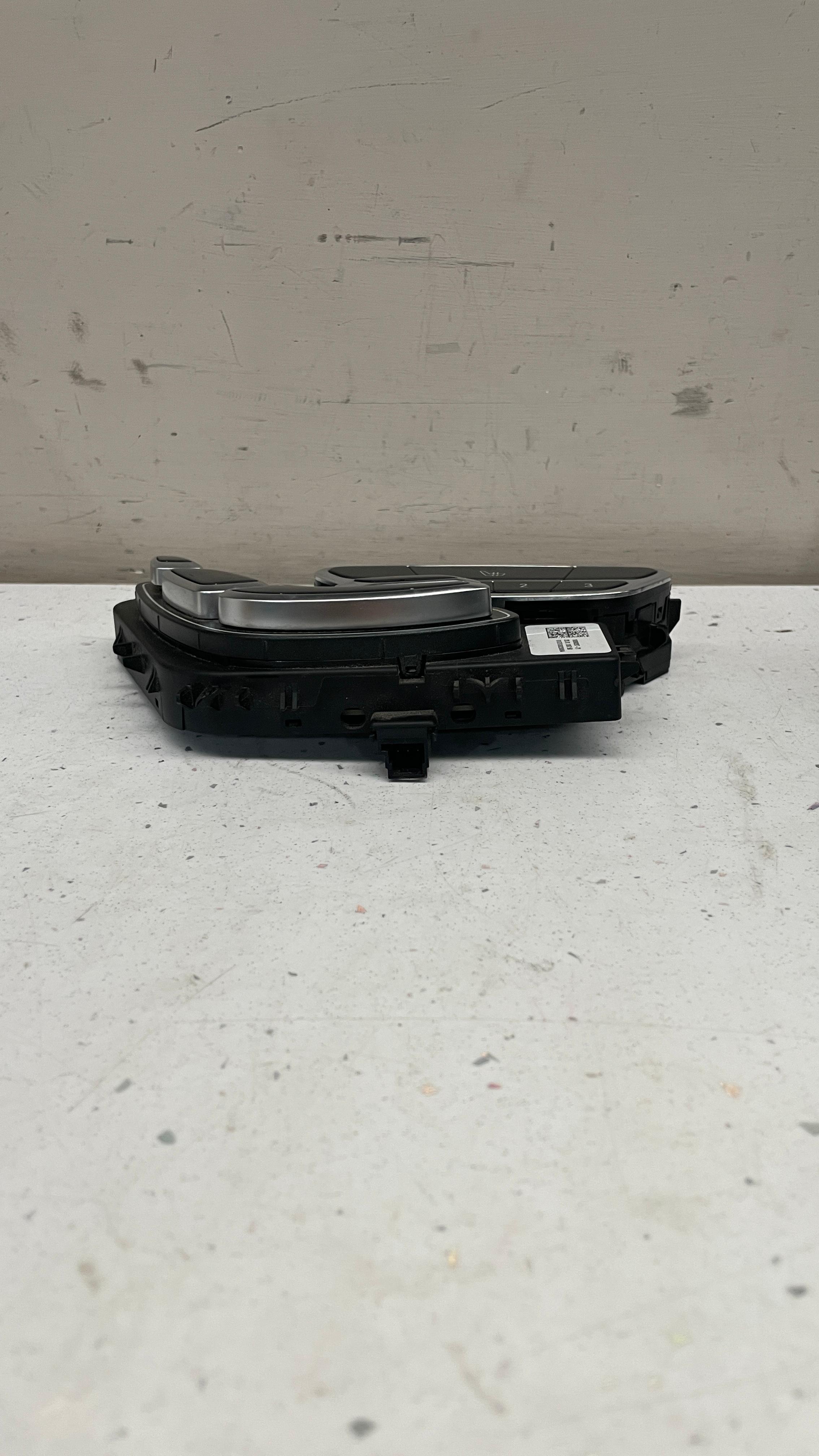 A2229050301 MERCEDES W222 SEAT ADJUSTMENT SWITCH LEFT FRONT