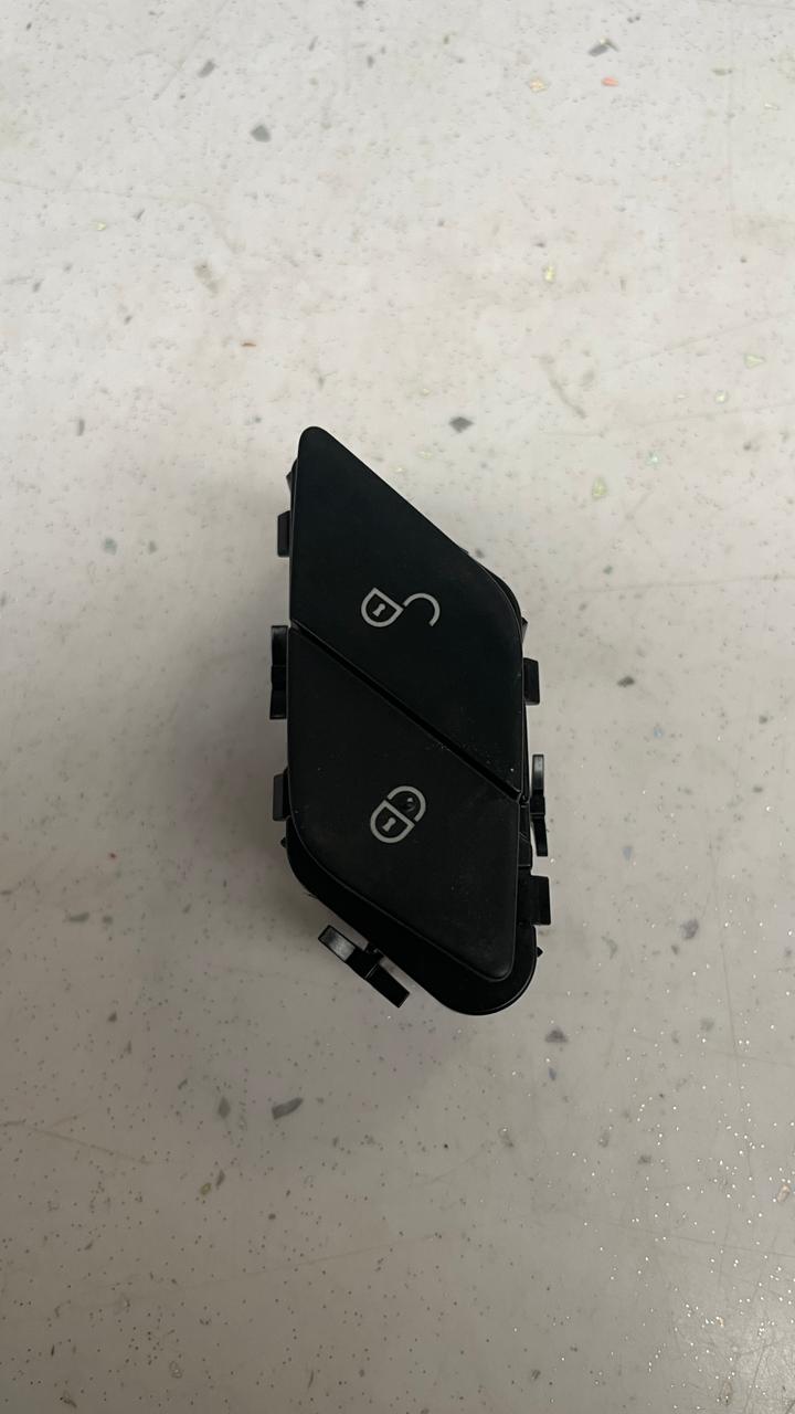 A2229057607 MERCEDES W222 DOOR LOCK SWITCH