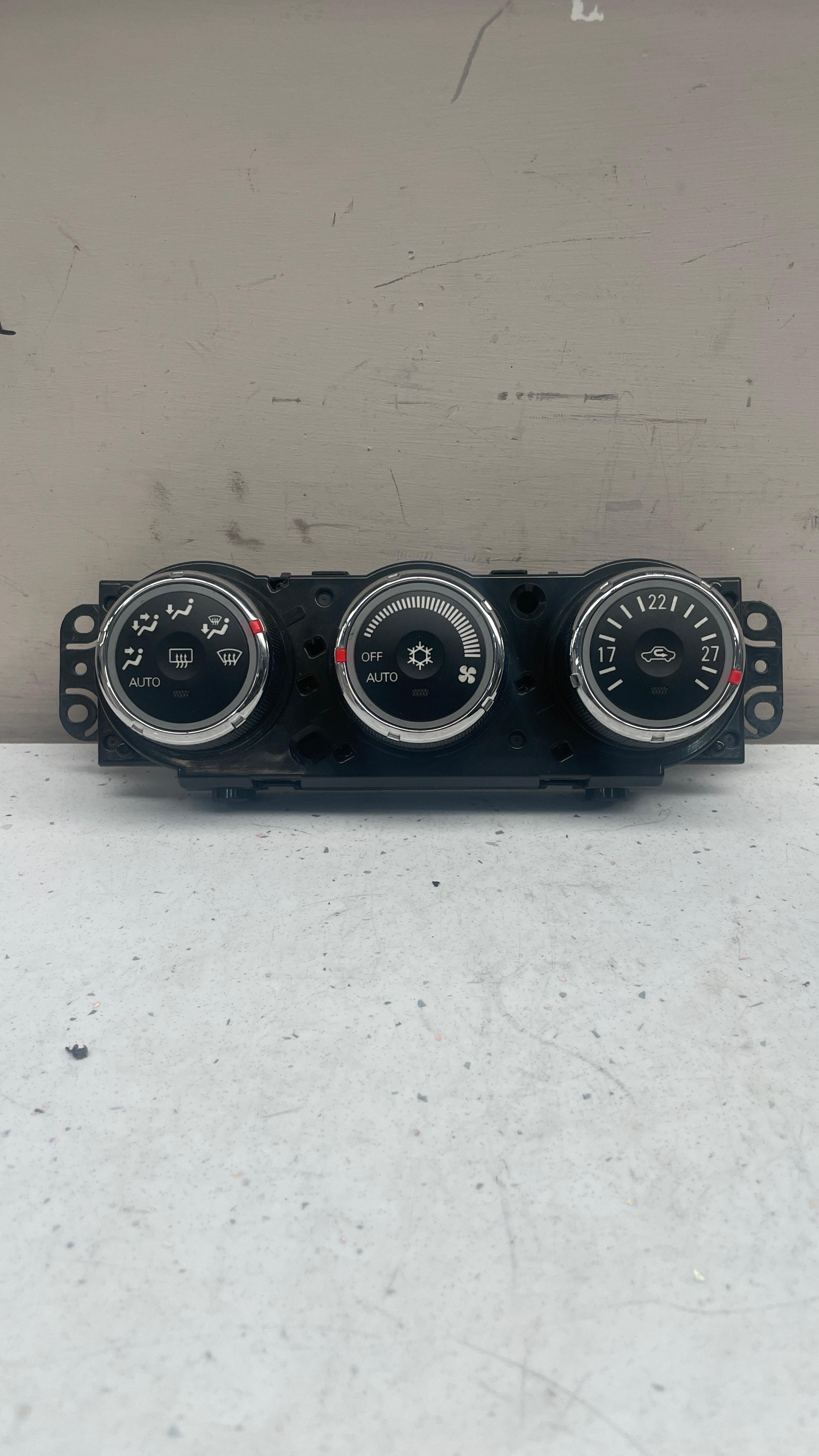7820A082XC MITSUBISHI CLIMATE CONTROL PANEL