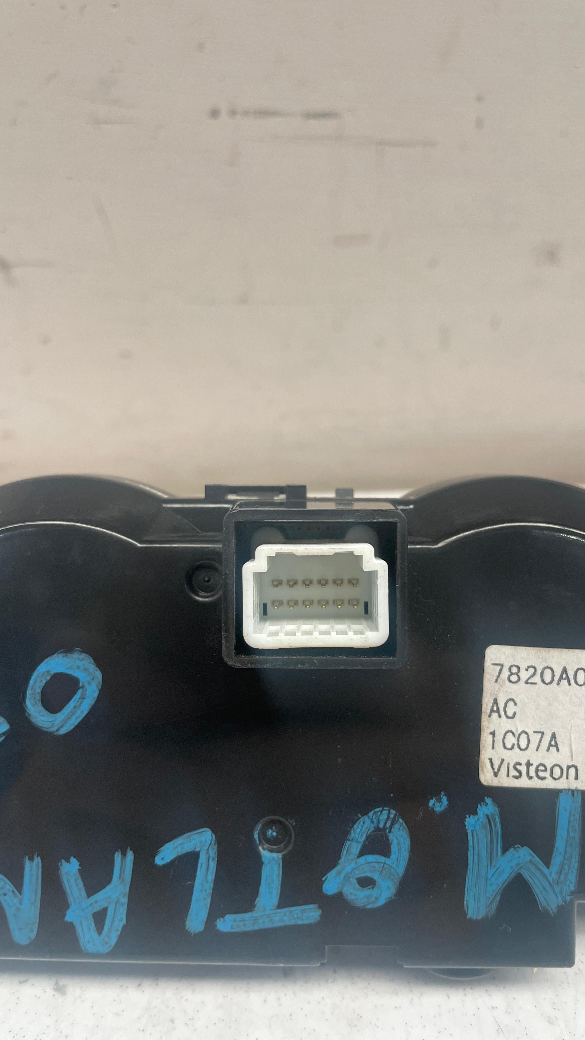 7820A082XC MITSUBISHI CLIMATE CONTROL PANEL
