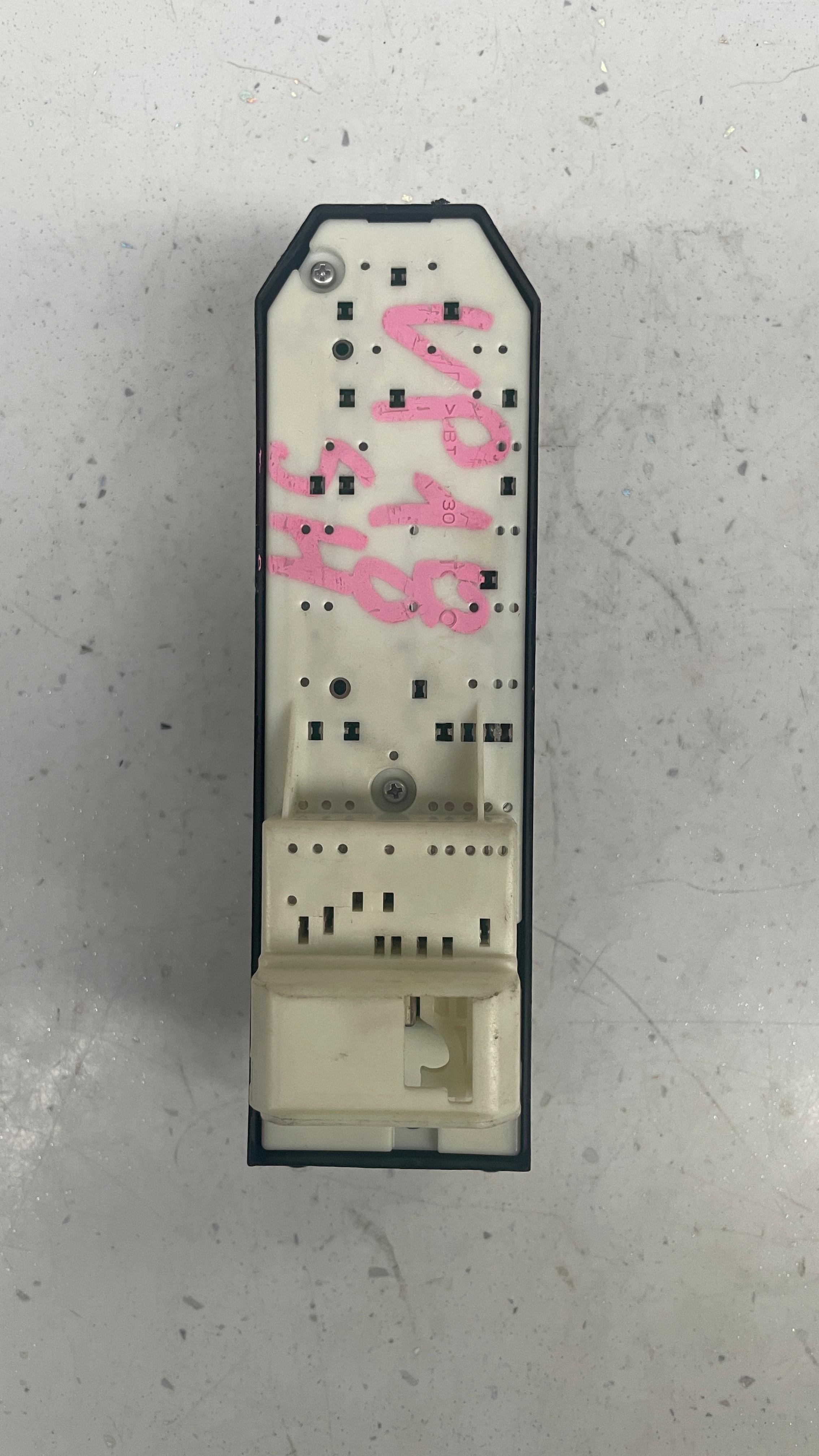 192830 TOYOTA RAV4 ELECTRIC WINDOW CONTROL SWITCH