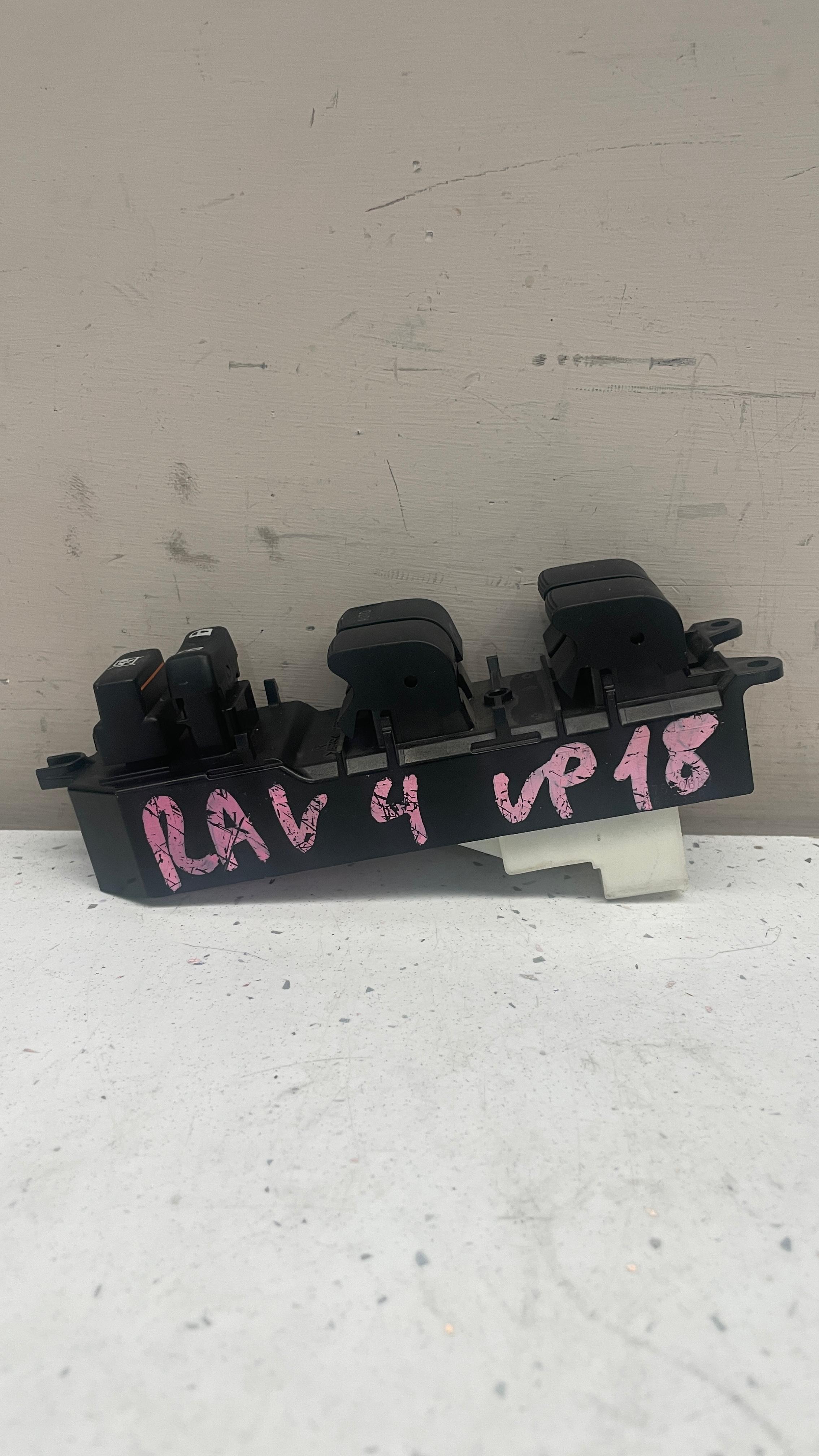 192830 TOYOTA RAV4 ELECTRIC WINDOW CONTROL SWITCH