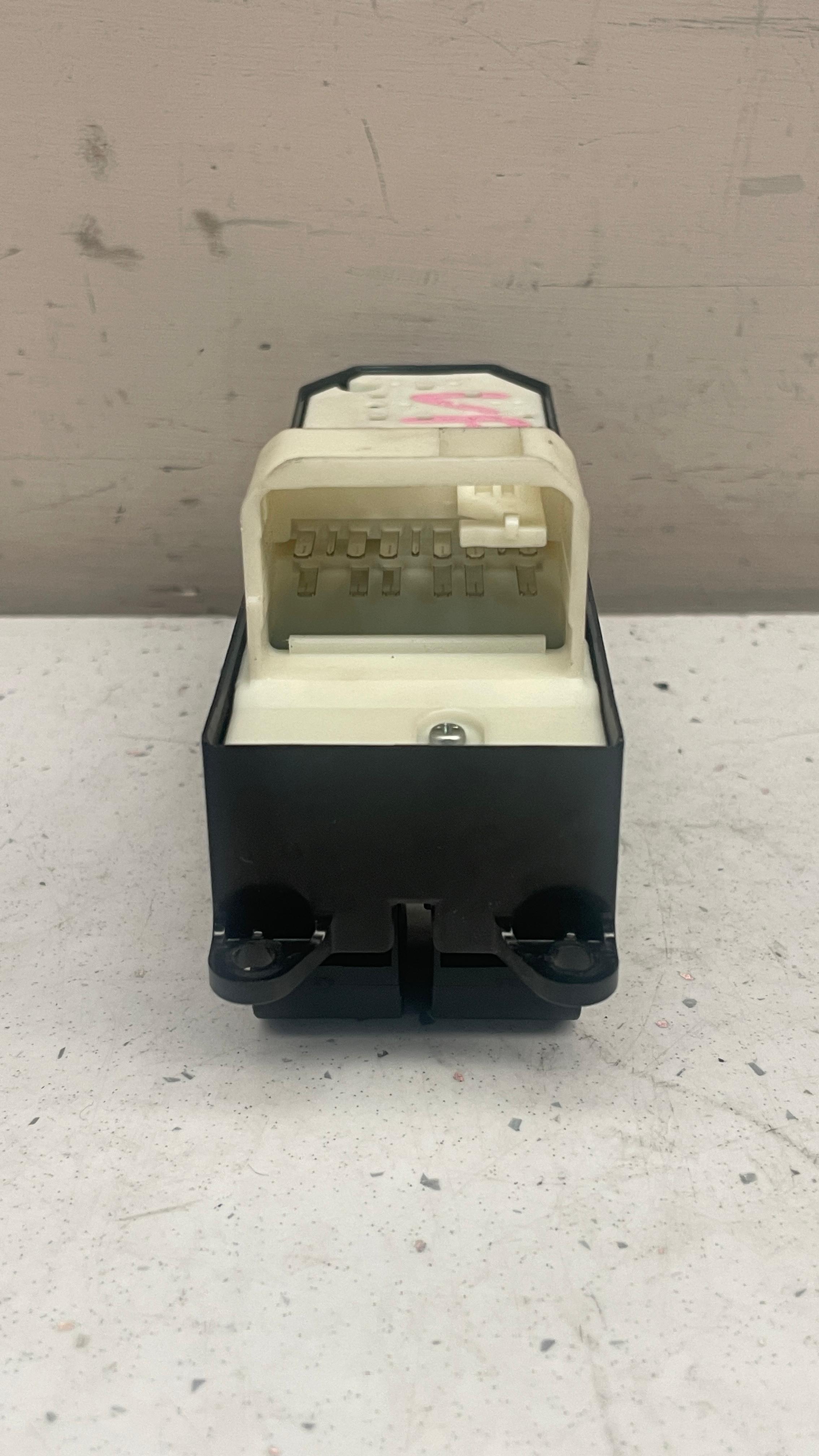 192830 TOYOTA RAV4 ELECTRIC WINDOW CONTROL SWITCH