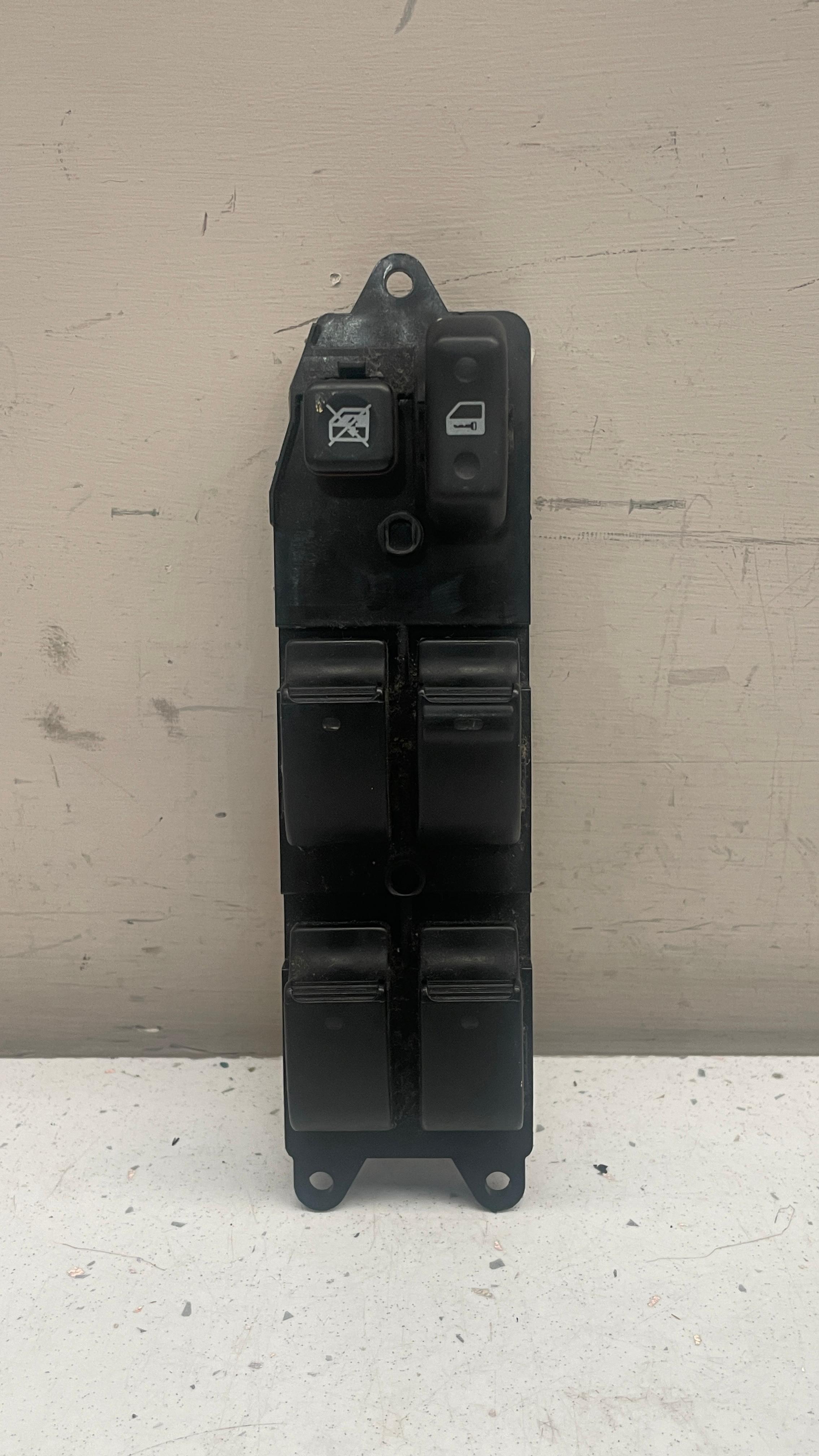 54355668D TOYOTA COROLLA POWER WINDOW SWITCH