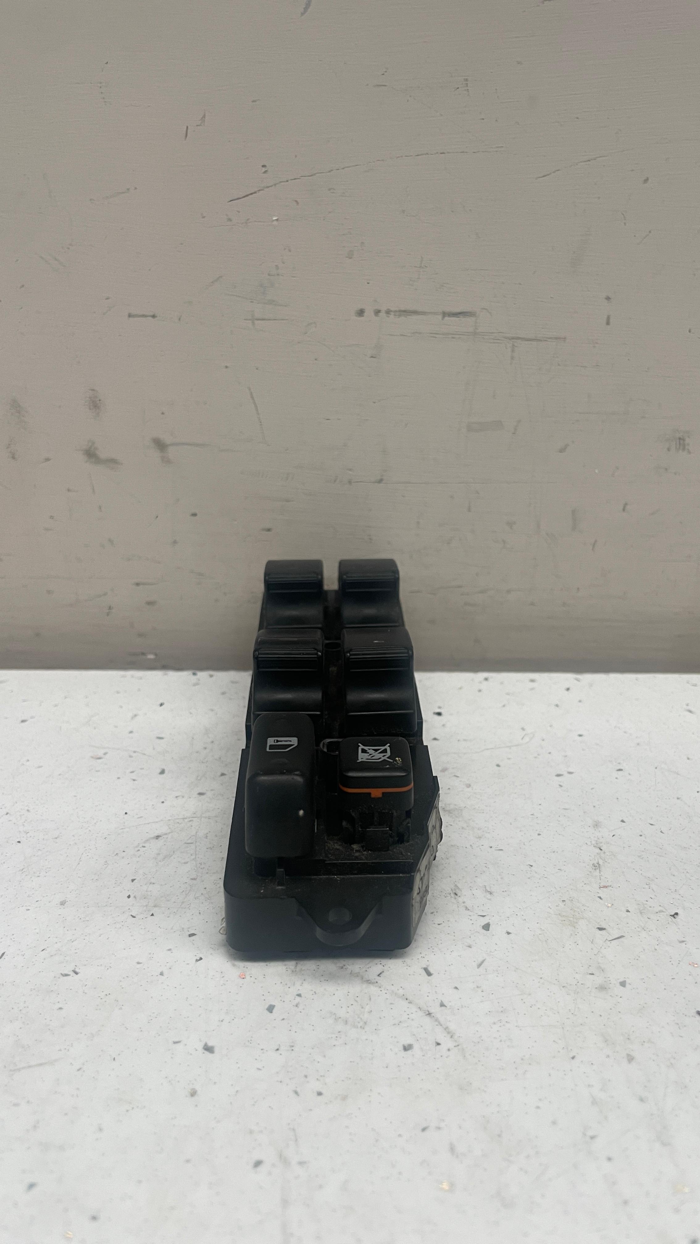 54355668D TOYOTA COROLLA POWER WINDOW SWITCH