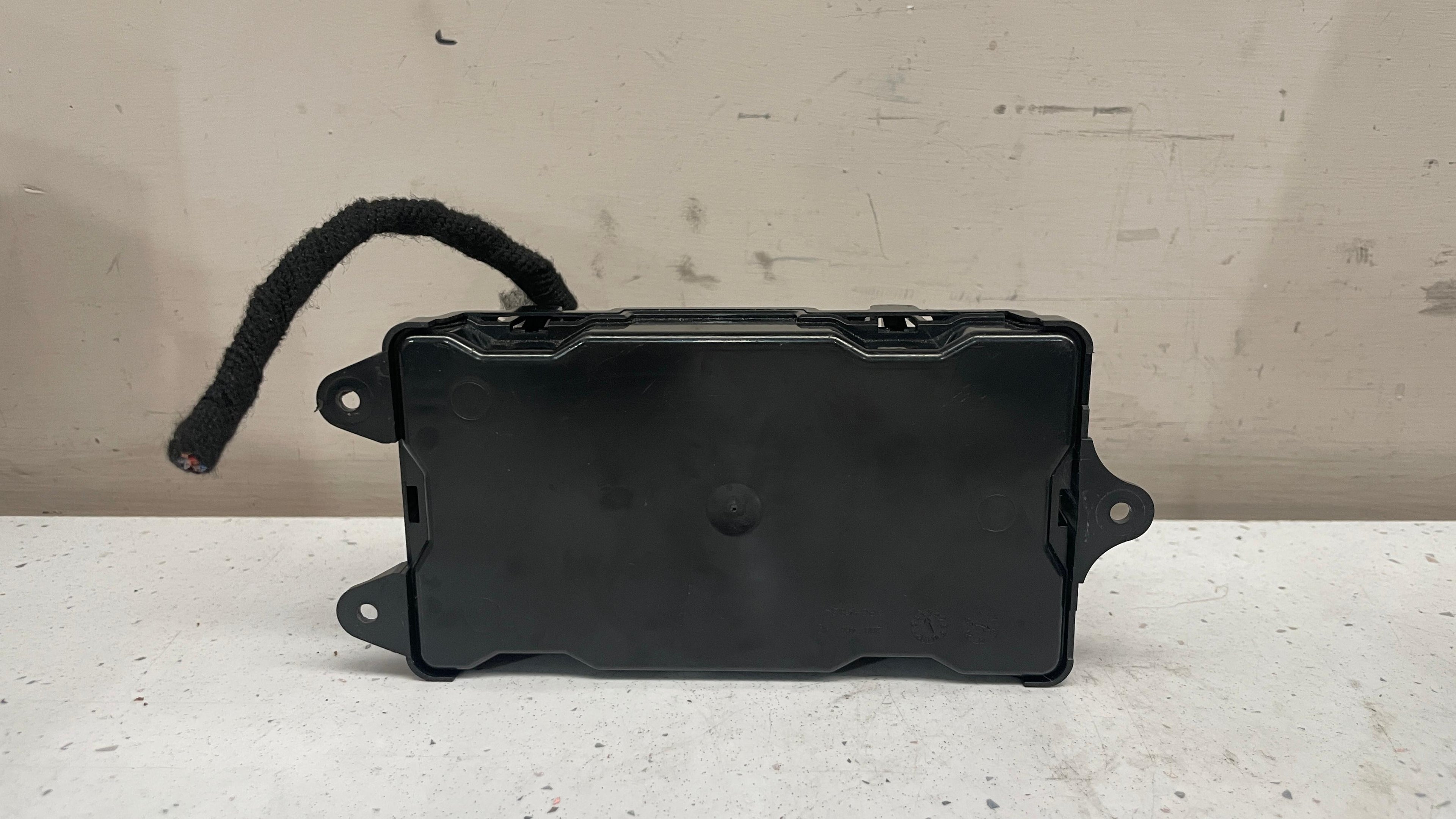 9Y0907040E PORSCHE CAYENNE AIR CONDITIONING CONTROL