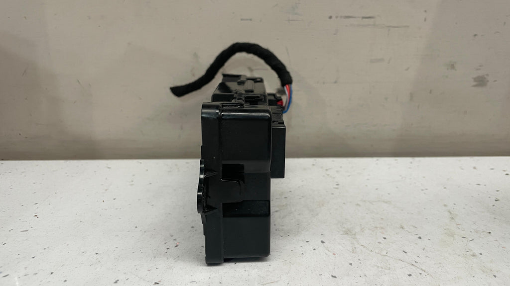9Y0907040E PORSCHE CAYENNE AIR CONDITIONING CONTROL