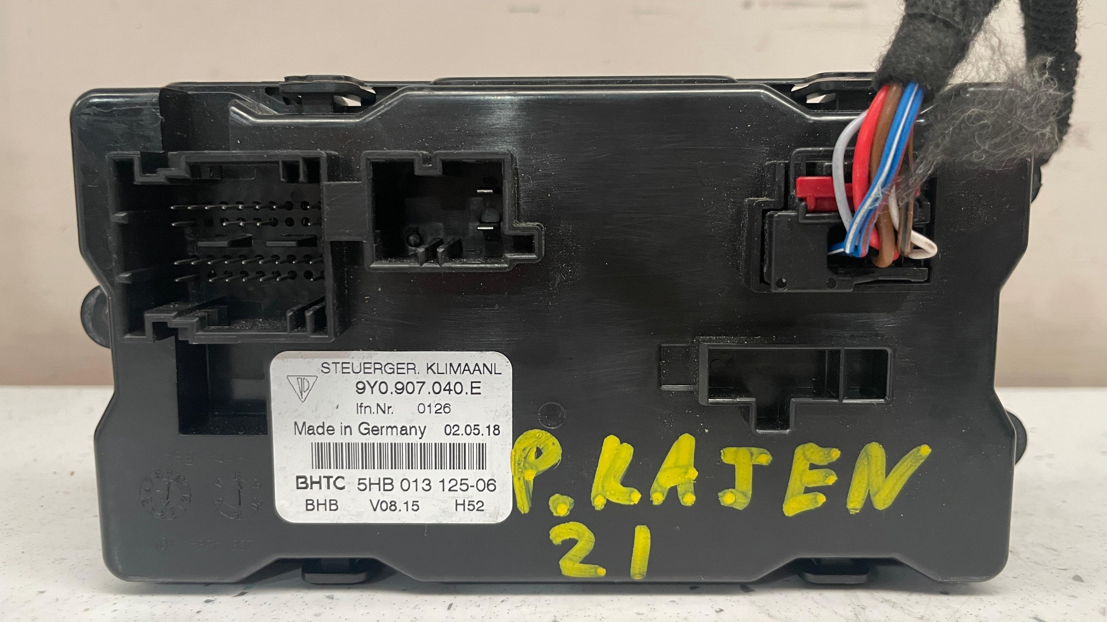 9Y0907040E PORSCHE CAYENNE AIR CONDITIONING CONTROL
