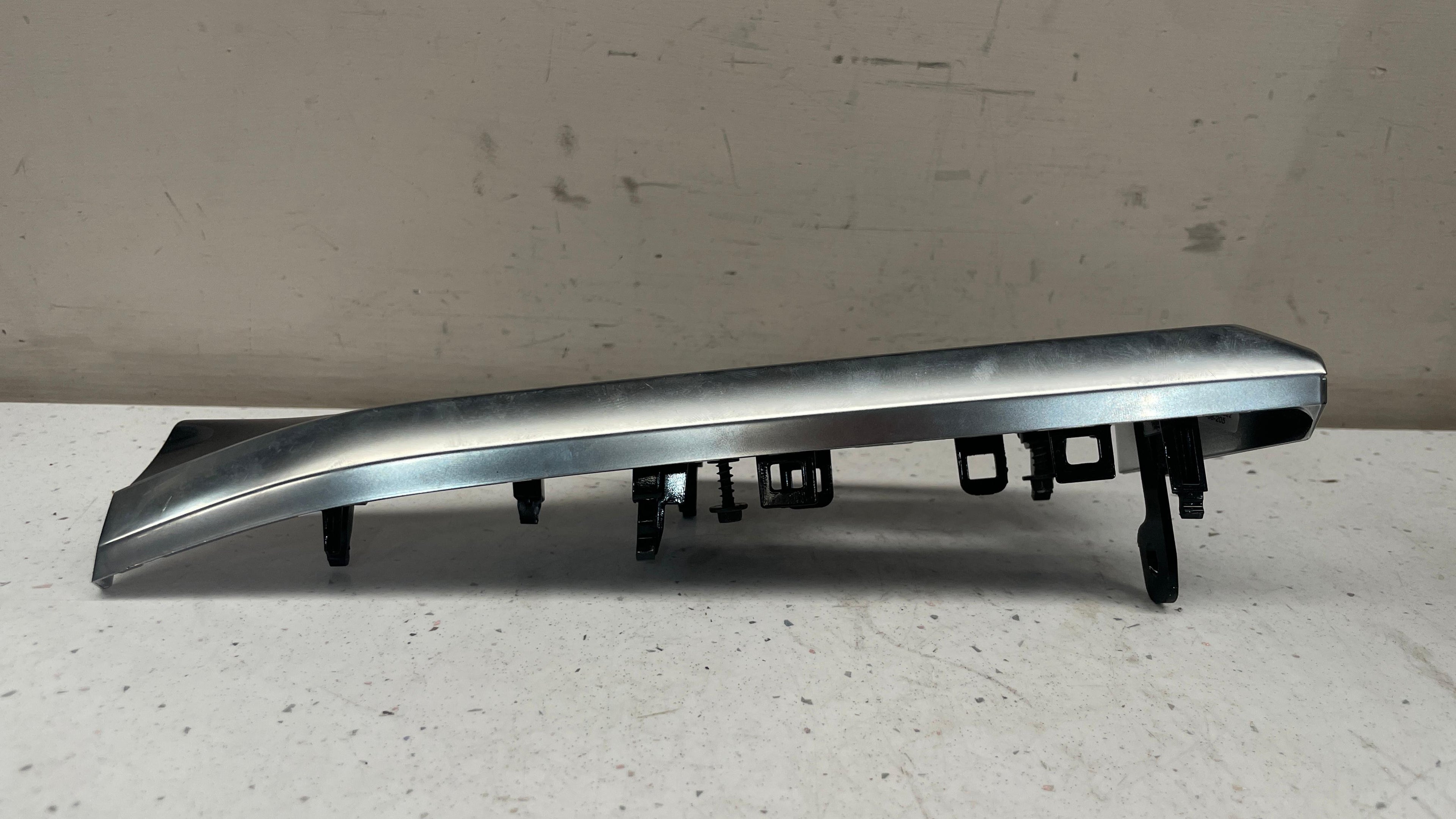 4M8857237A AUDI Q7 DASHBOARD COVER TRIM GLOSS BLACK