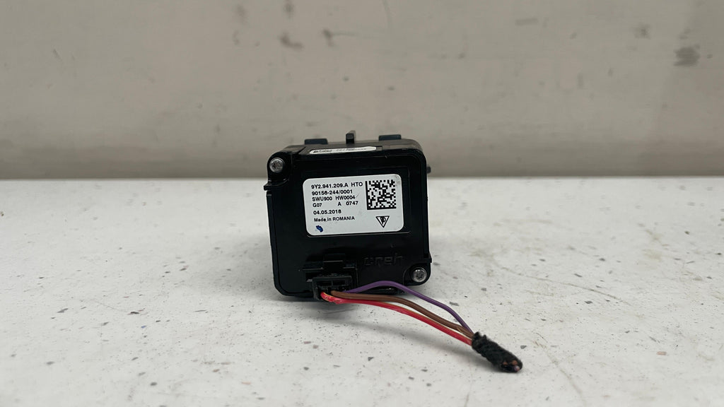 9Y2941209A PORSCHE CAYENNE HEADLIGHT SWITCH CONTROL