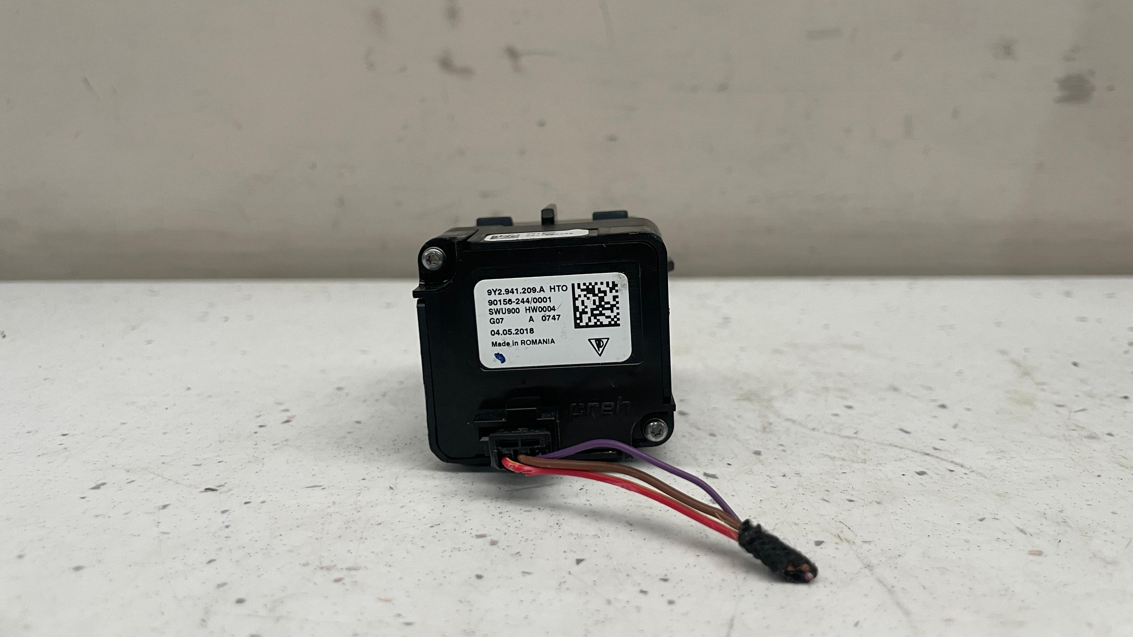 9Y2941209A PORSCHE CAYENNE HEADLIGHT SWITCH CONTROL