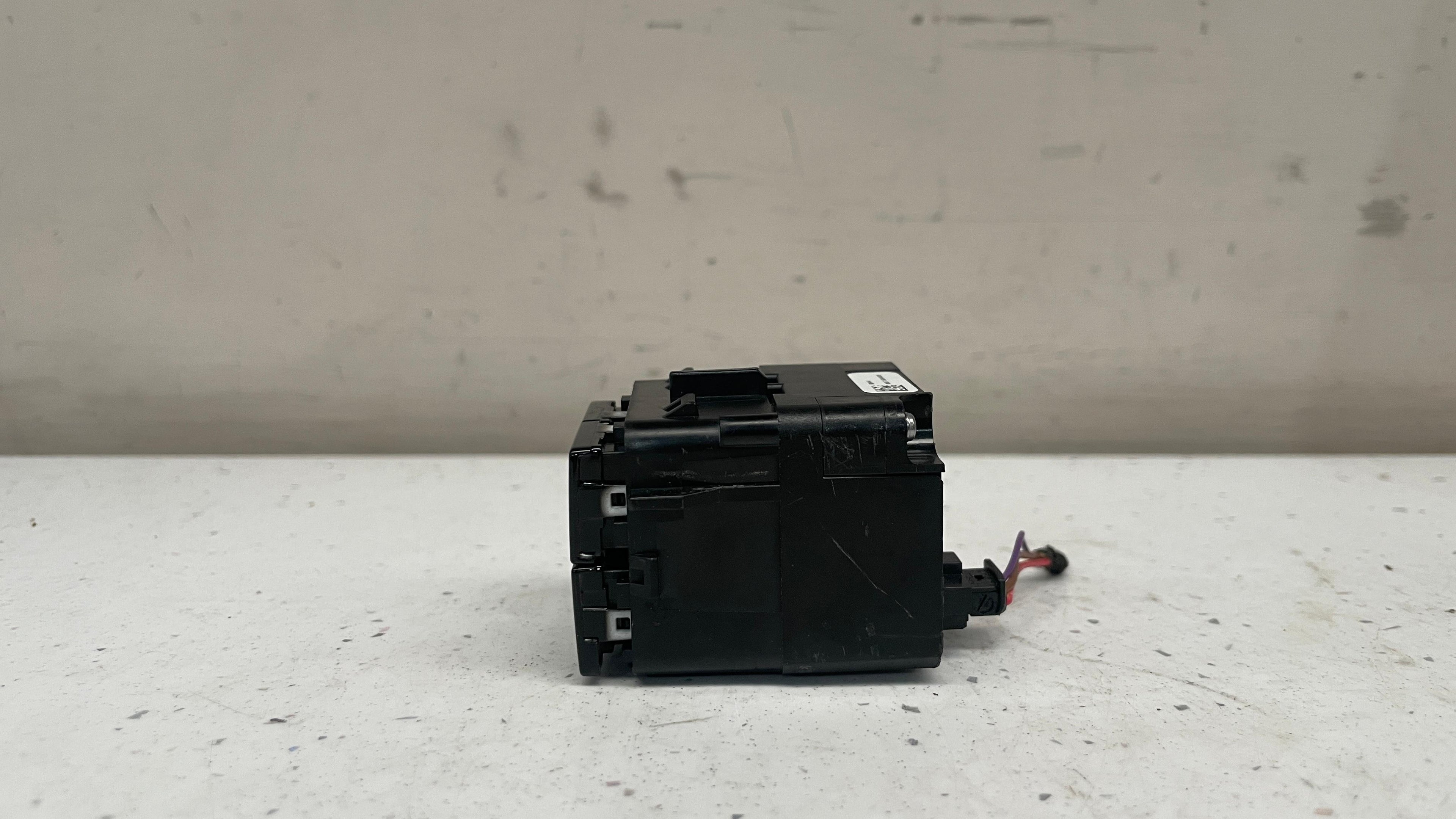 9Y2941209A PORSCHE CAYENNE HEADLIGHT SWITCH CONTROL