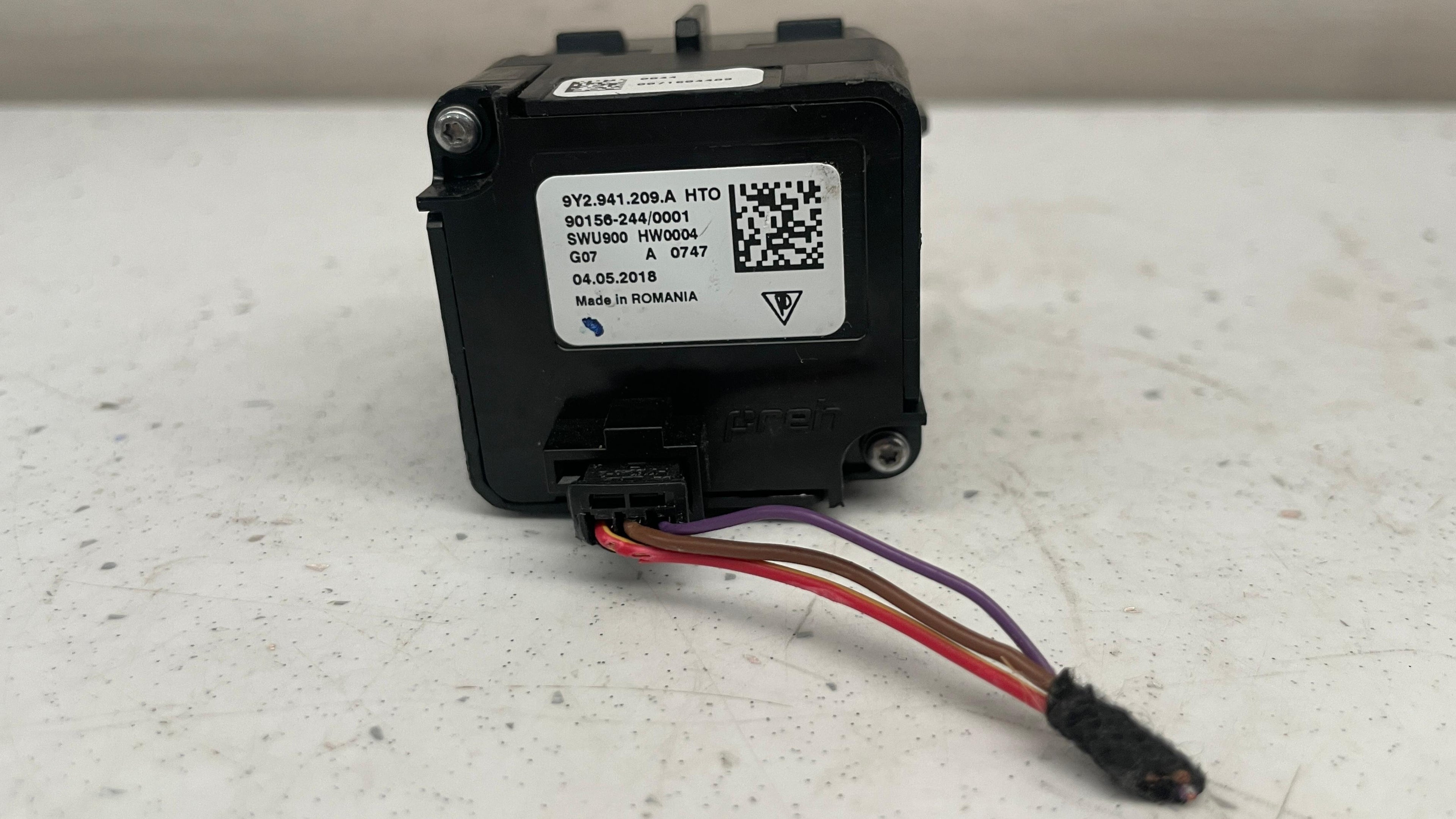 9Y2941209A PORSCHE CAYENNE HEADLIGHT SWITCH CONTROL