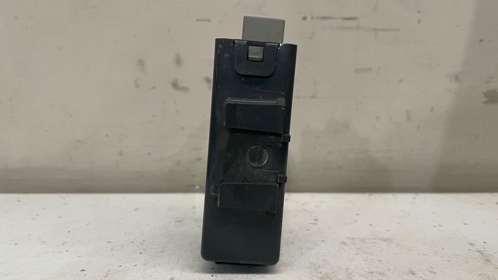 89111-60020 TOYOTA NETWORK GATEWAY MODULE