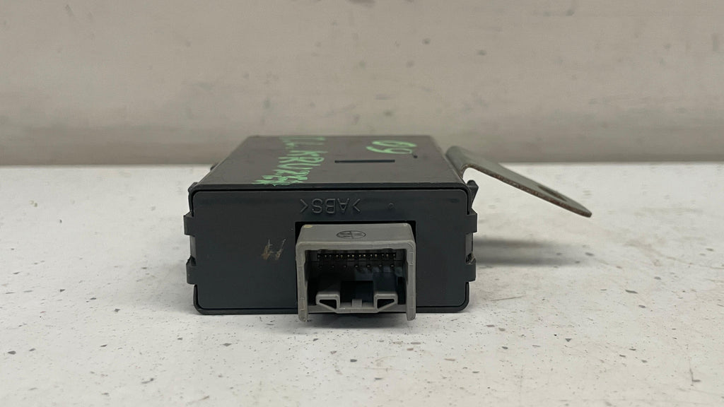 89111-60020 TOYOTA NETWORK GATEWAY MODULE