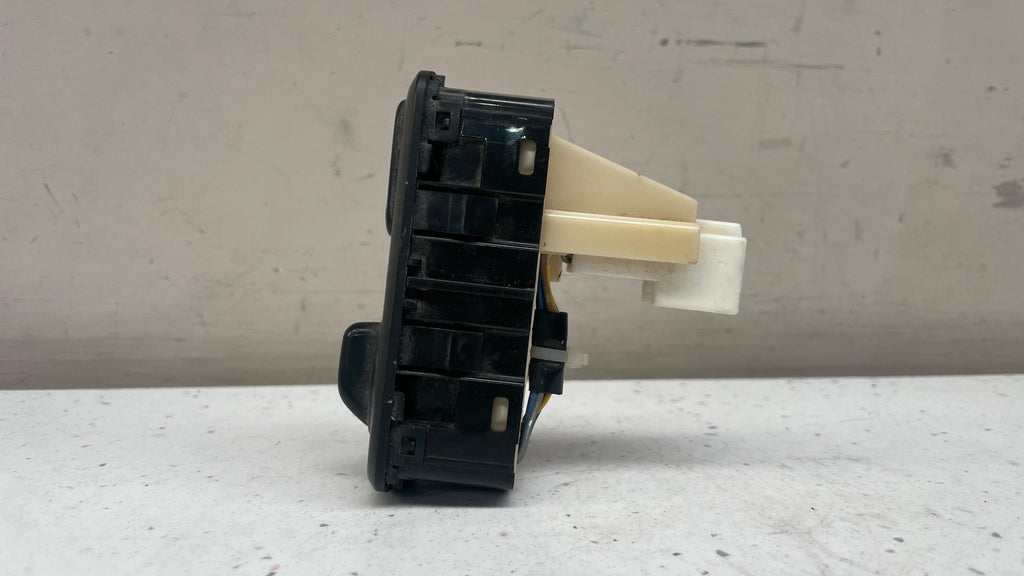 758522 TOYOTA LAND CRUISER SUSPENSION HEIGHT CONTROL SWITCH